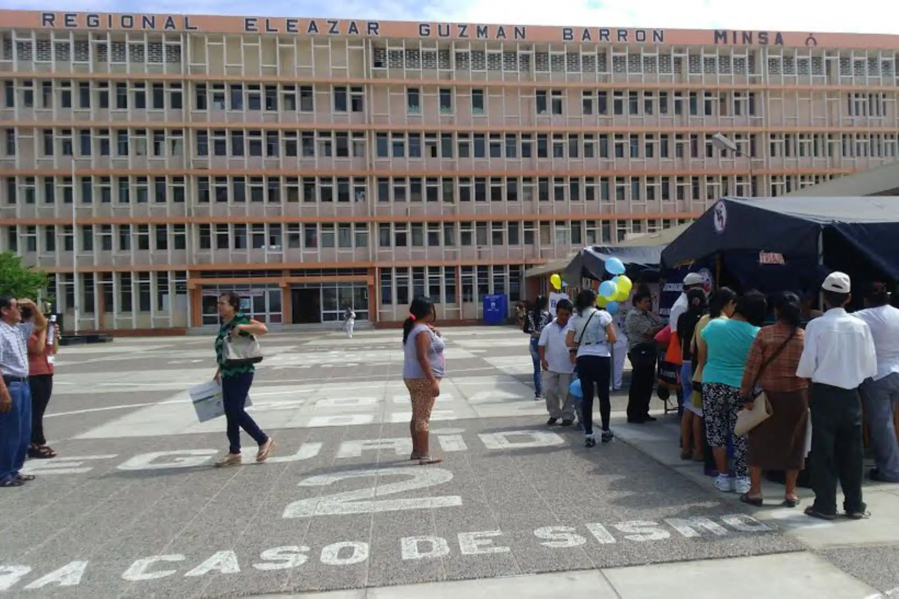 A fin de verificar y exhortar al cumplimiento de los protocolos de atención y manejo clínico de casos con Coronavirus Covid-19, la Primera Fiscalía de Prevención de Delito del Santa inspeccionó los hospitales La Caleta y Eleazar Guzmán Barrón, en Chimbote y Nuevo Chimbote, respectivamente. ANDINA/Difusión