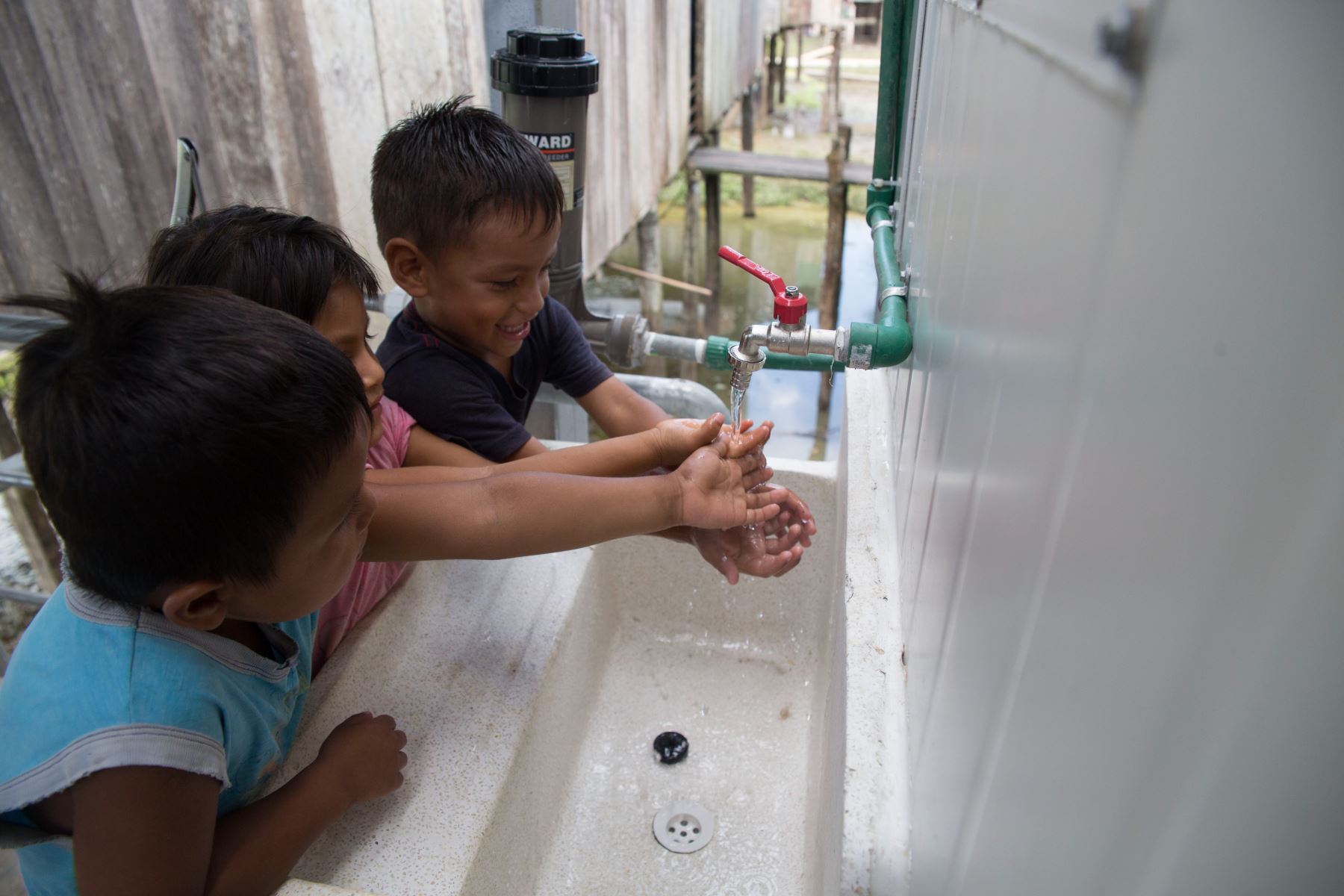 Algunos distritos de Lima Sur tienen problemas de presión de agua, recomiendan a la población usar de manera responsable el recurso hídrico. ANDINA/Difusión