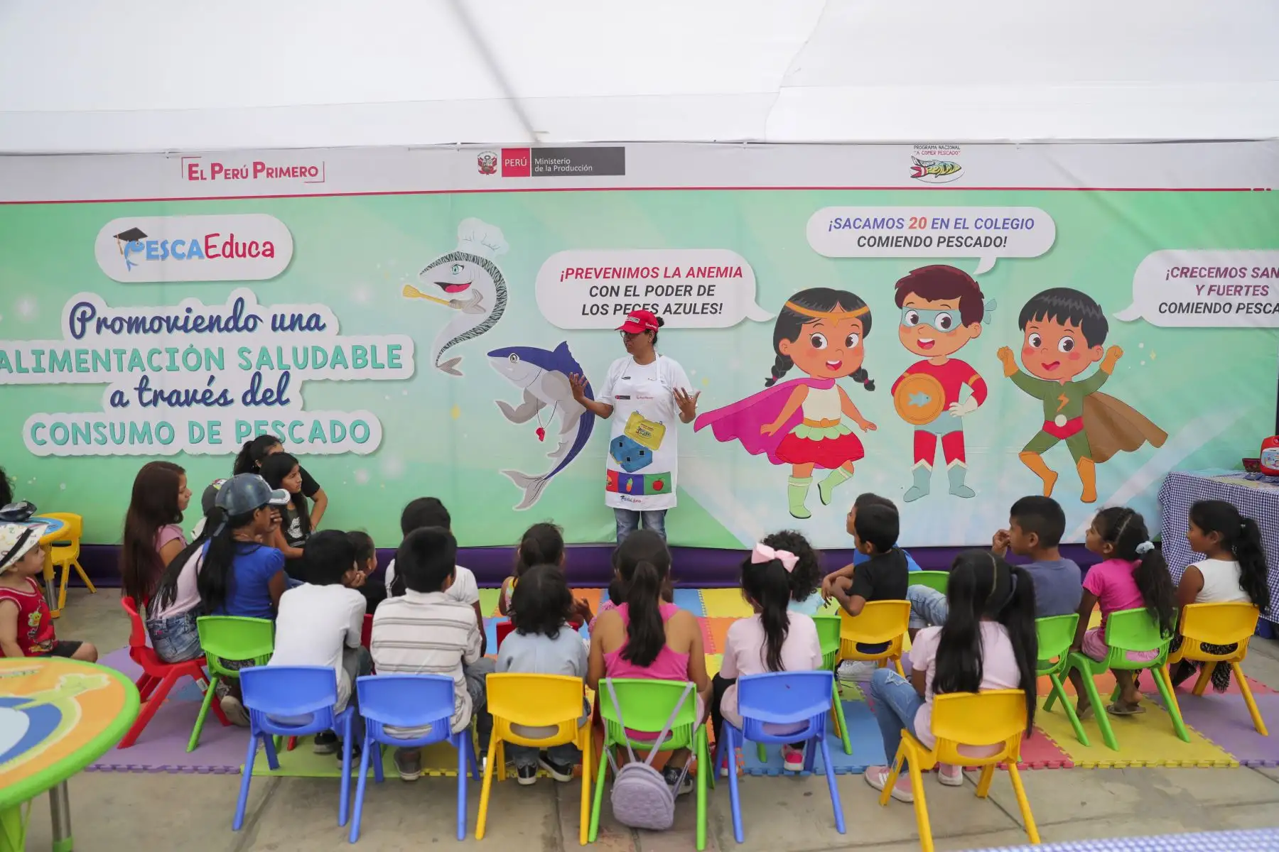 En el marco del Día Internacional de la Mujer, el presidente de la República, Martín Vizcarra, inaugura la feria Perú Produce Mujer 2020, en la Plaza Cívica de Pro del distrito de Los Olivos.
Foto: ANDINA/Prensa Presidencia