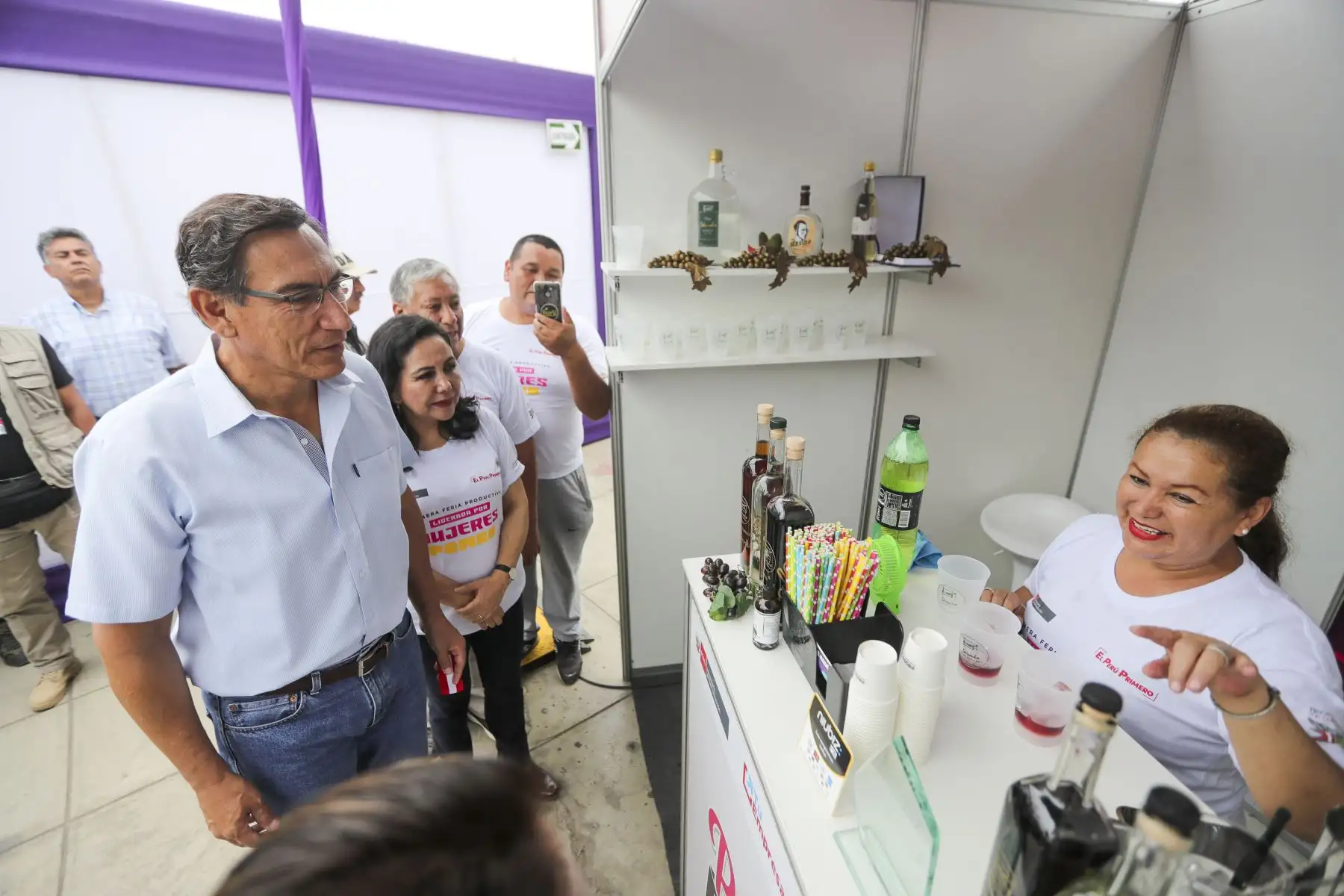 En el marco del Día Internacional de la Mujer, el presidente de la República, Martín Vizcarra, inaugura la feria Perú Produce Mujer 2020, en la Plaza Cívica de Pro del distrito de Los Olivos.
Foto: ANDINA/Prensa Presidencia
