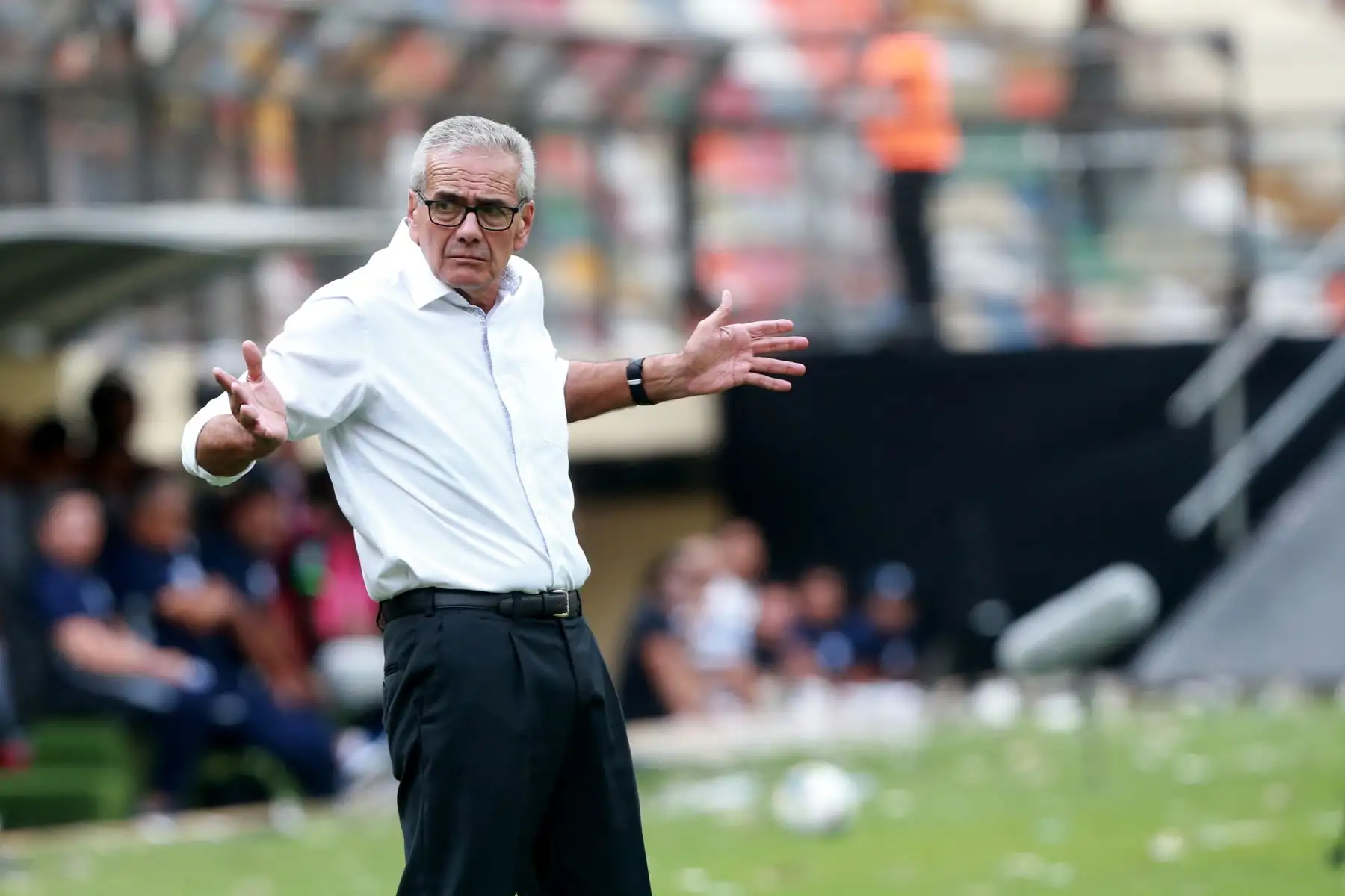 Gregorio Pérez director tenico de Universitario de deportes, durante el clásico del futbol peruano Liga 1 por el Torneo Apertura en el estadio Monumental.
Foto:ANDINA/Jhony Laurente