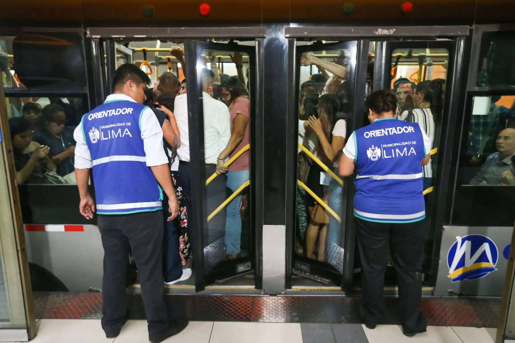 La Municipalidad de Lima informa sobre las medidas de prevención adoptadas en los buses, estaciones y terminales del Metropolitano ante la llegada a nuestro país del coronavirus. Foto: ANDINA/Jhonel Rodríguez Robles
