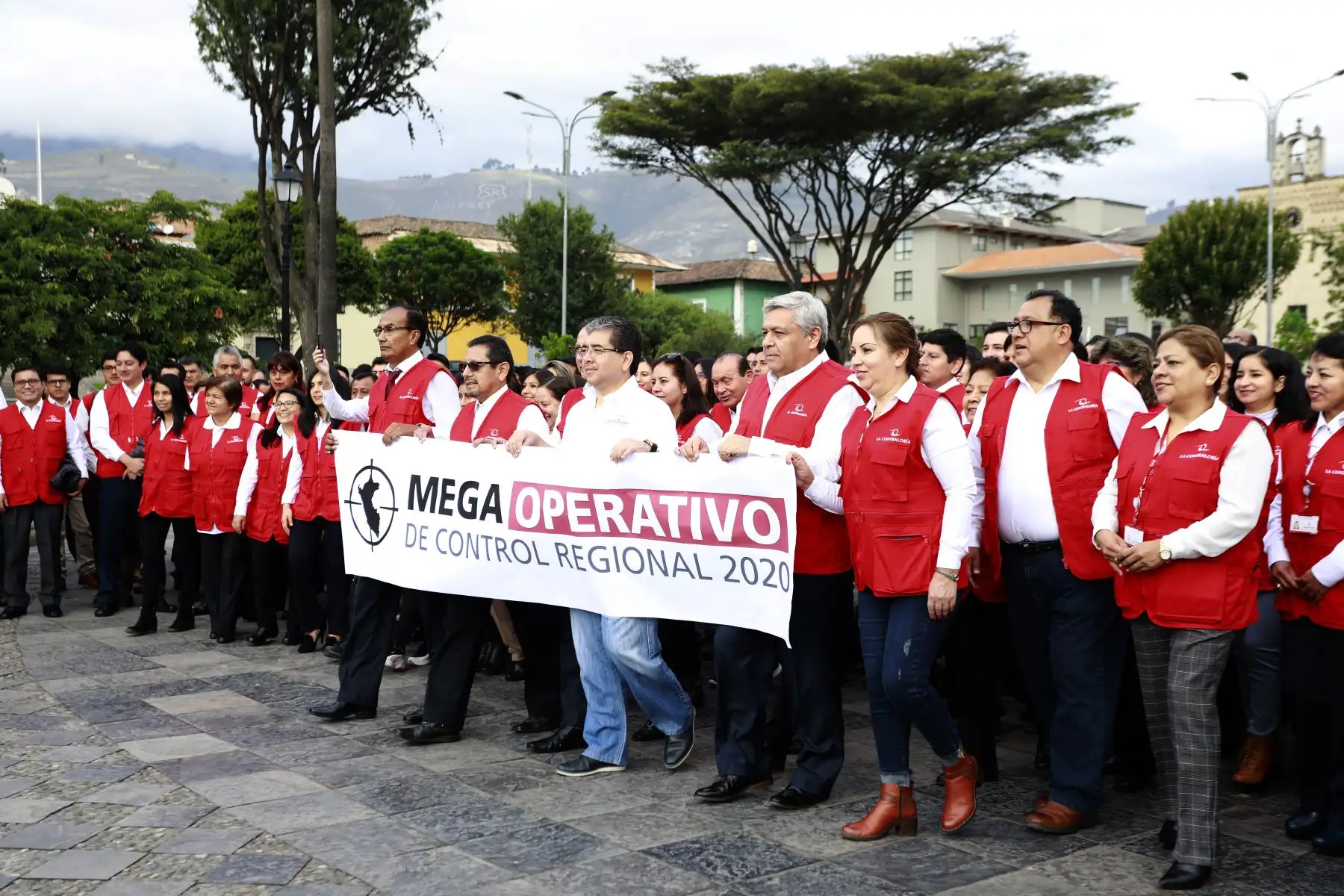 El Contralor General, Nelson Shack Yalta supervisó el primer Mega Operativo de Control Regional, en Cajamarca, dando inicio a las acreditación de las 760 intervenciones de control y prevención en 227 entidades públicas que están siendo intervenidas en simultáneo para tener una radiografía de la gestión pública en esta zona del país. Foto:ANDINA/ Contraloria