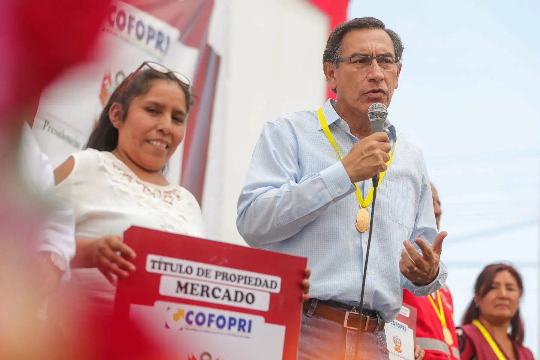 Presidente  Martin Vizcarra entregó títulos de propiedad, en el mercado “Virgen del Carmen” en Manchay (Pachacamac).Foto: ANDINA/ Prensa Presidencia