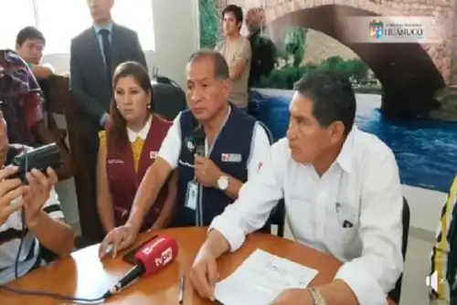 Las autoridades de Salud de Huánuco están tratando de ubicar a los más de 50 pasajeros que viajaban en el bus de la empresa Bahía Continental junto a los dos hermanos que dieron positivo por coronavirus (Covid 19), subrayó el director regional de Salud, Fernando Ramos.