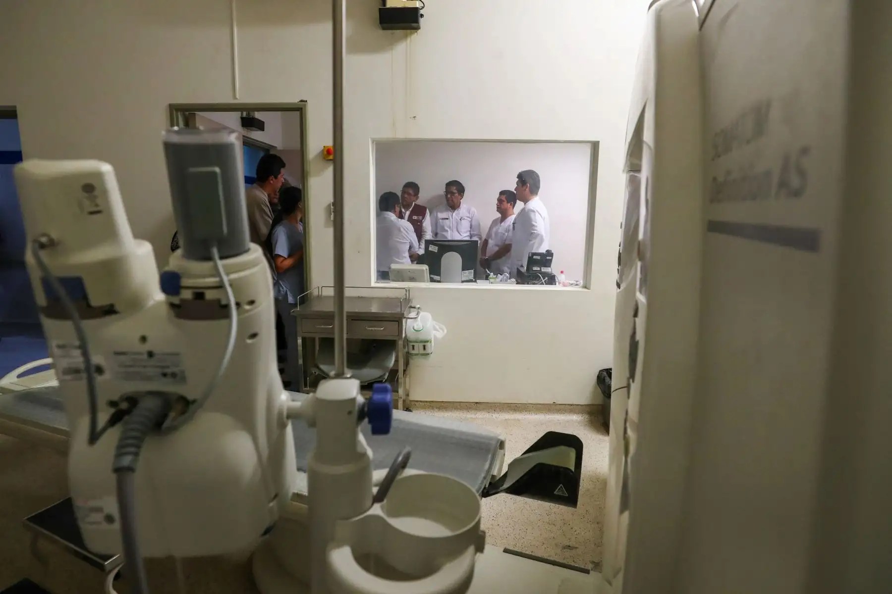 El Jefe del Gabinete Ministerial Vicente Zeballos, visitó las instalaciones del Hospital Regional de Ica y el Hospital Santa María del Socorro, a fin de supervisar las medidas adoptadas para la atención de posibles casos de #Covid19 que se presenten en dicha región.Foto:ANDINA/ PCM