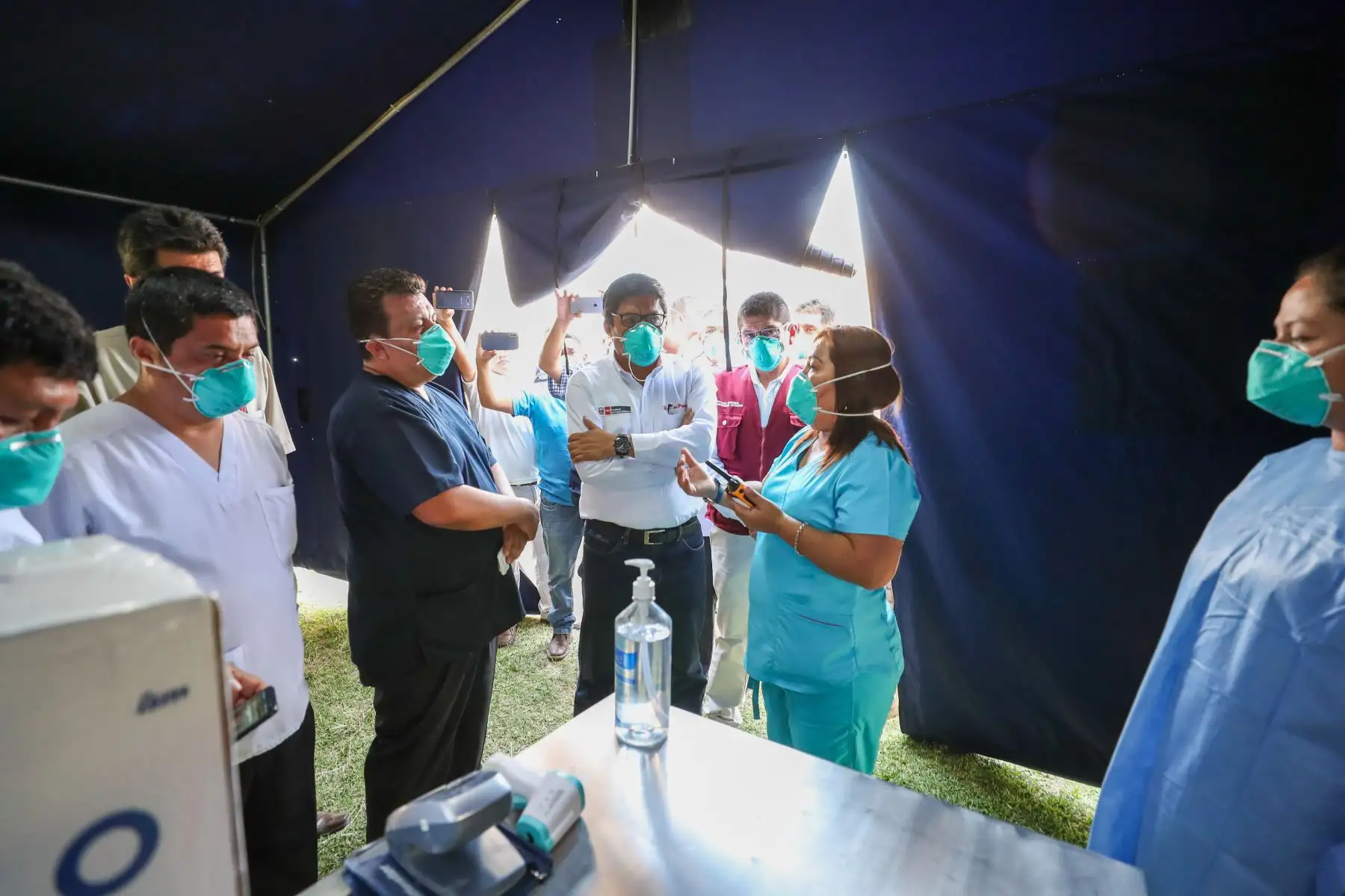 El Jefe del Gabinete Ministerial Vicente Zeballos, visitó las instalaciones del Hospital Regional de Ica y el Hospital Santa María del Socorro, a fin de supervisar las medidas adoptadas para la atención de posibles casos de #Covid19 que se presenten en dicha región.Foto:ANDINA/ PCM