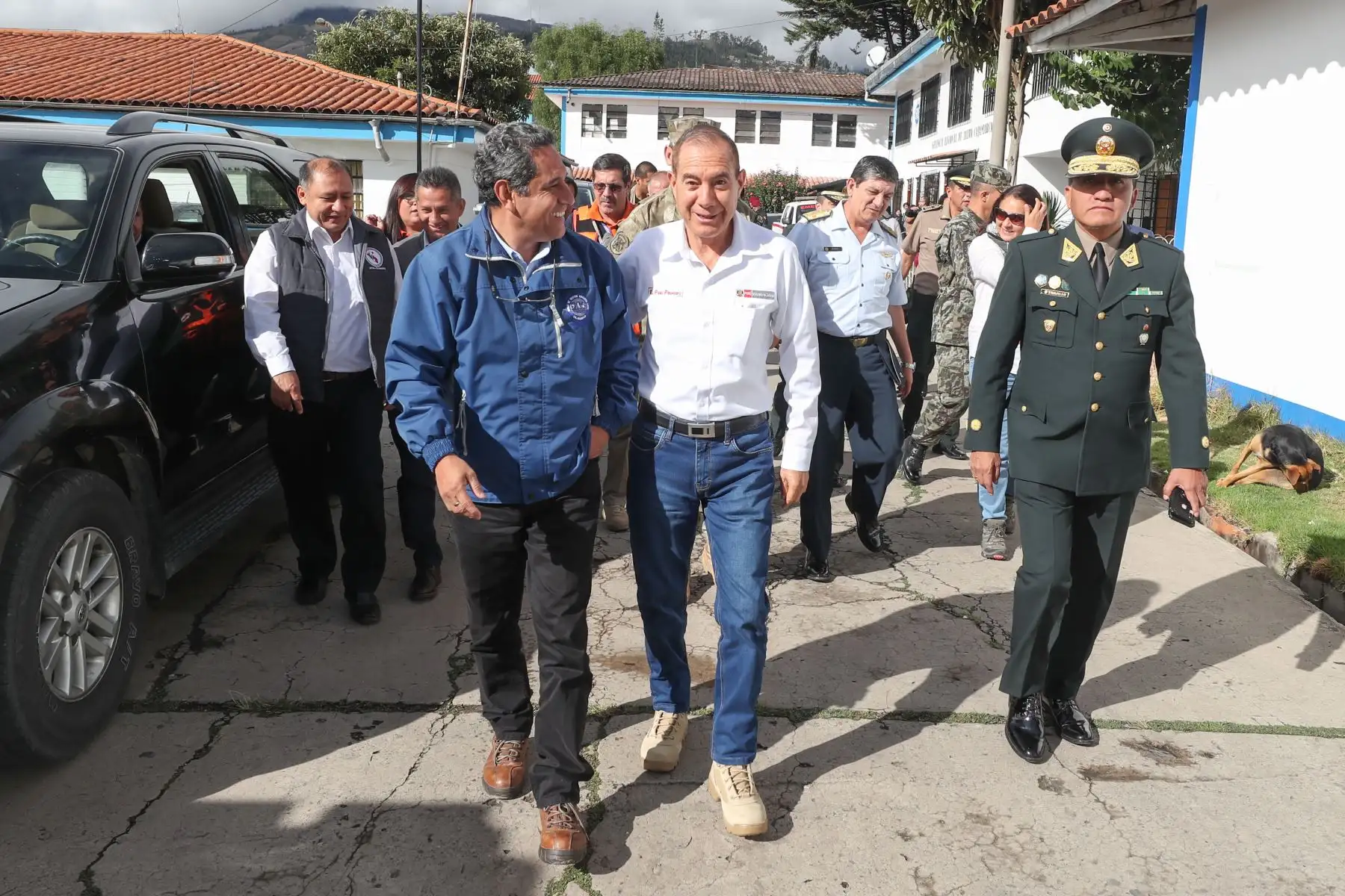 El Ministro de Defensa, Walter Martos, llegó a la región Cajamarca para coordinar con las autoridades regionales y locales las acciones preventivas para el control del coronavirus, así como para supervisar las instalaciones sanitarias y educativas de la región.Foto.ANDINA/ Mindef