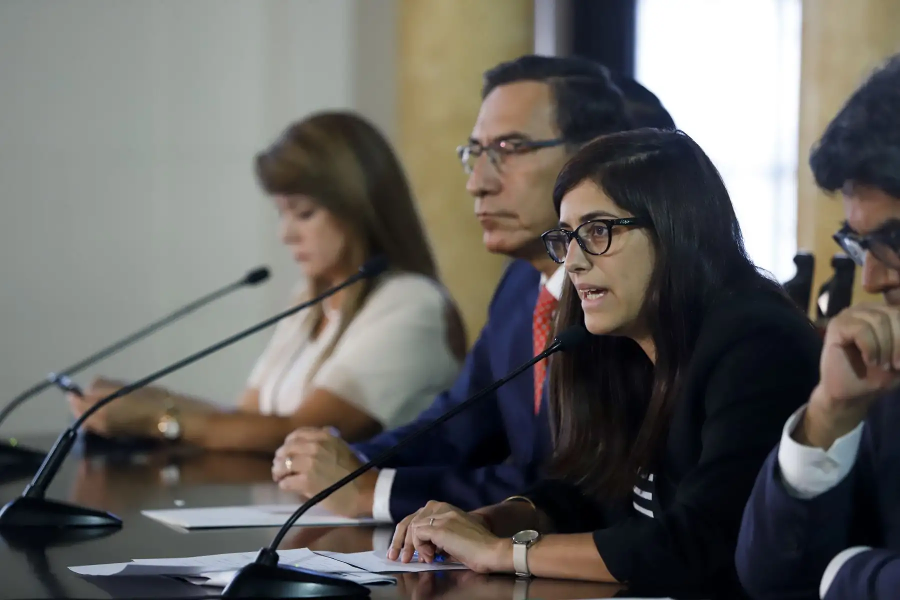 El presidente de la República, Martín Vizcarra, y el jefe del Gabinete Ministerial Vicente Zeballos, informan sobre las medidas y acciones que implementará el Ejecutivo frente al coronavirus. Foto: ANDINA/ Prensa Presidencia