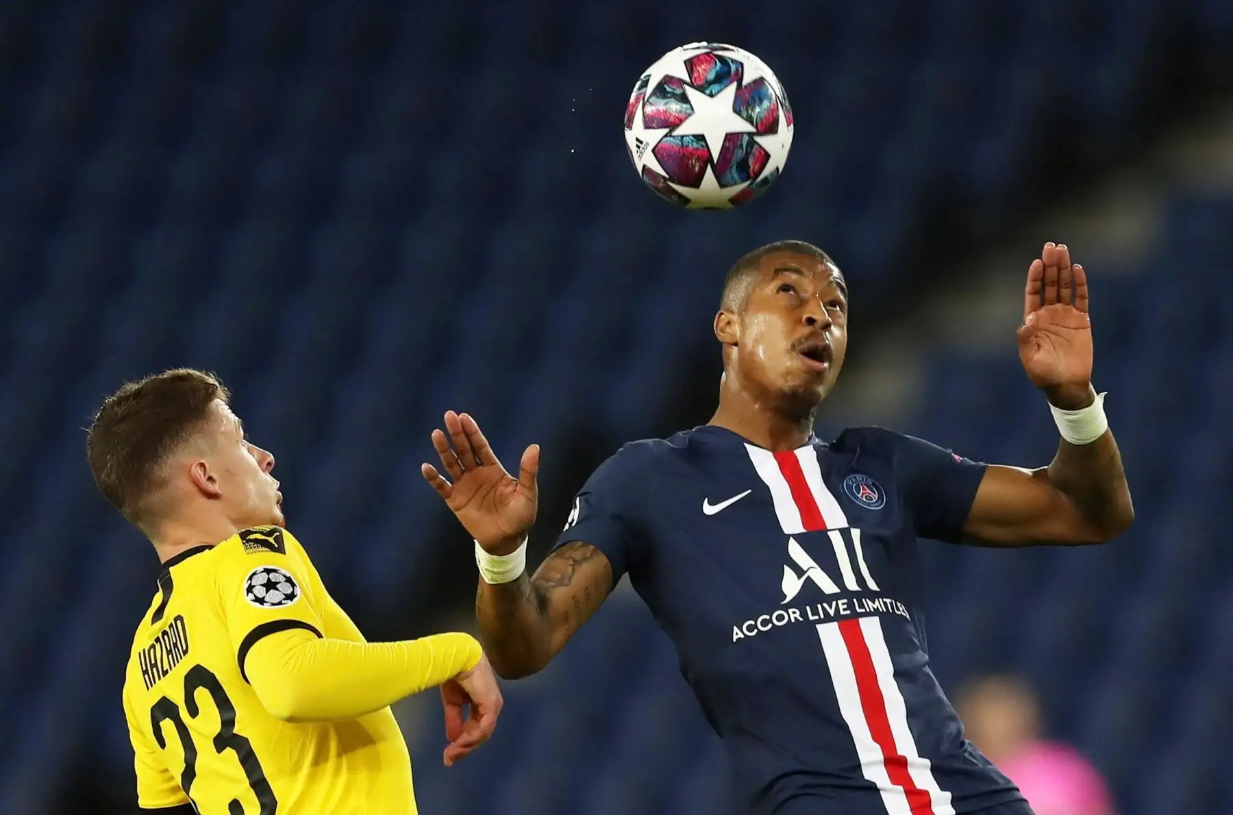 Presnel Kimpembe del Paris Saint-Germain en acción contra Thorgan Hazard of Borussia Dortmund durante el partido de vuelta de octavos de final de la UEFA Champions League entre Paris Saint-Germain y Borussia Dortmund.
Foto: EFE