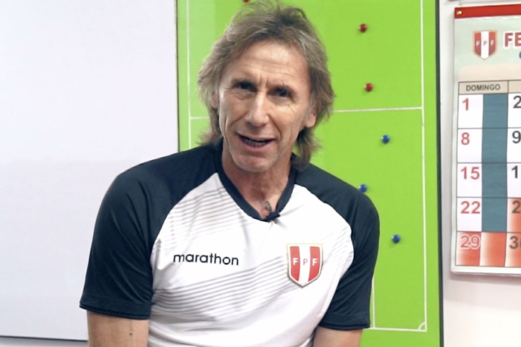 Ricardo Gareca, entrenador de la selección peruana de fútbol, apoya campaña contra el coronavirus. Captura TV