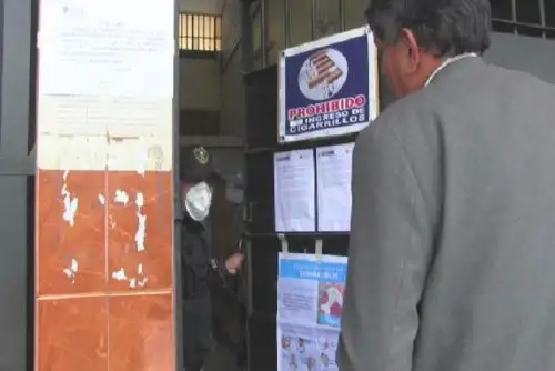 En el penal de Qenqoro se constató que el personal no registre síntomas de coronavirus y la sala de aislamiento para eventuales pacientes.
