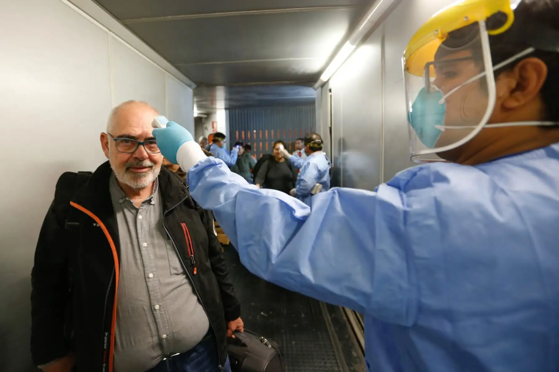 Minsa supervisa el protocolo de seguridad en el aeropuerto Jorge Chavez tras la llegada de pasajeros de Francia y España. Foto: ANDINA/Minsa