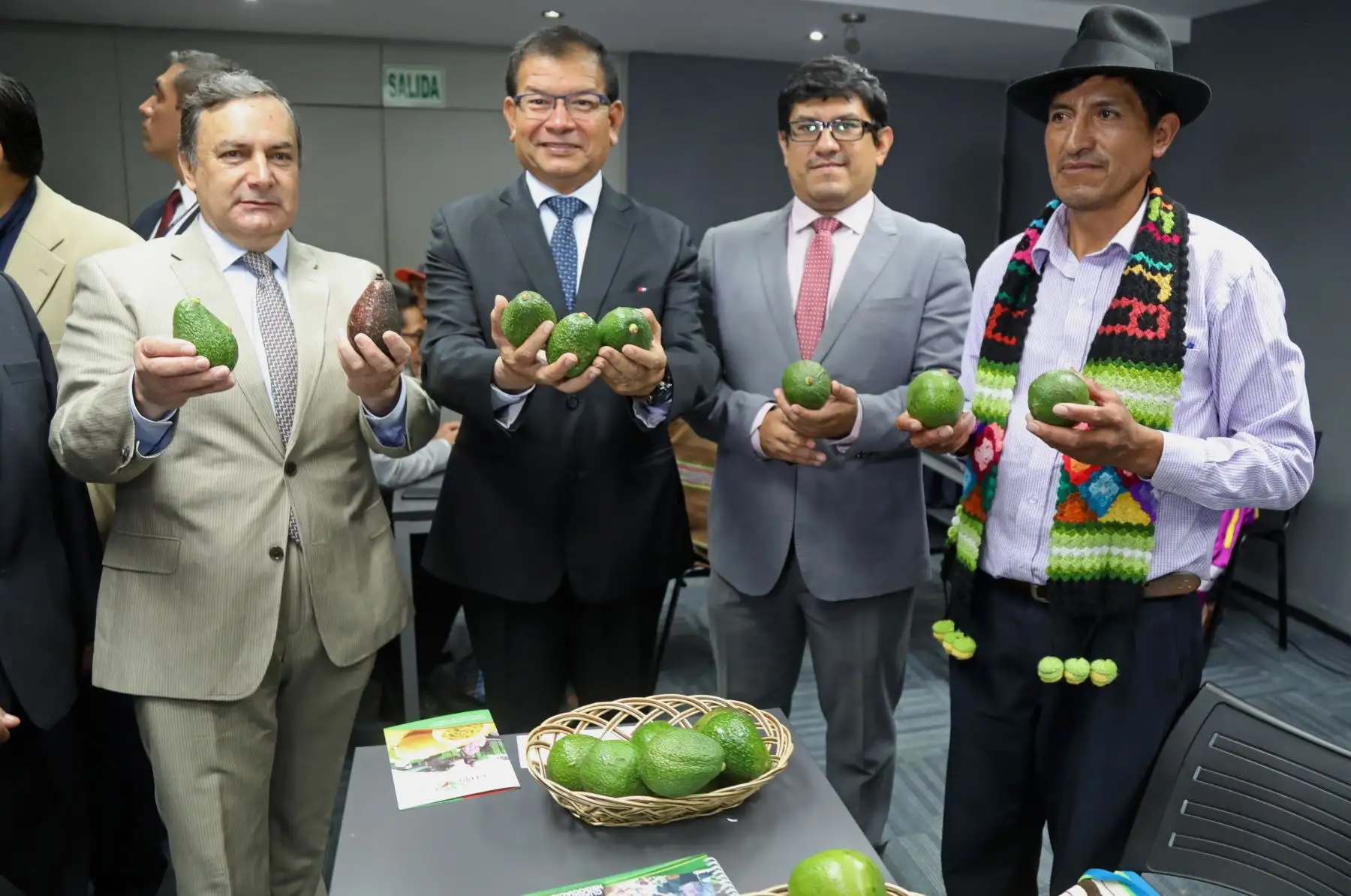 Ministro de Agricultura, Jorge Montenegro participa en rueda de negocios “ Exporta Palta 2020 ”.
Foto: Minagri