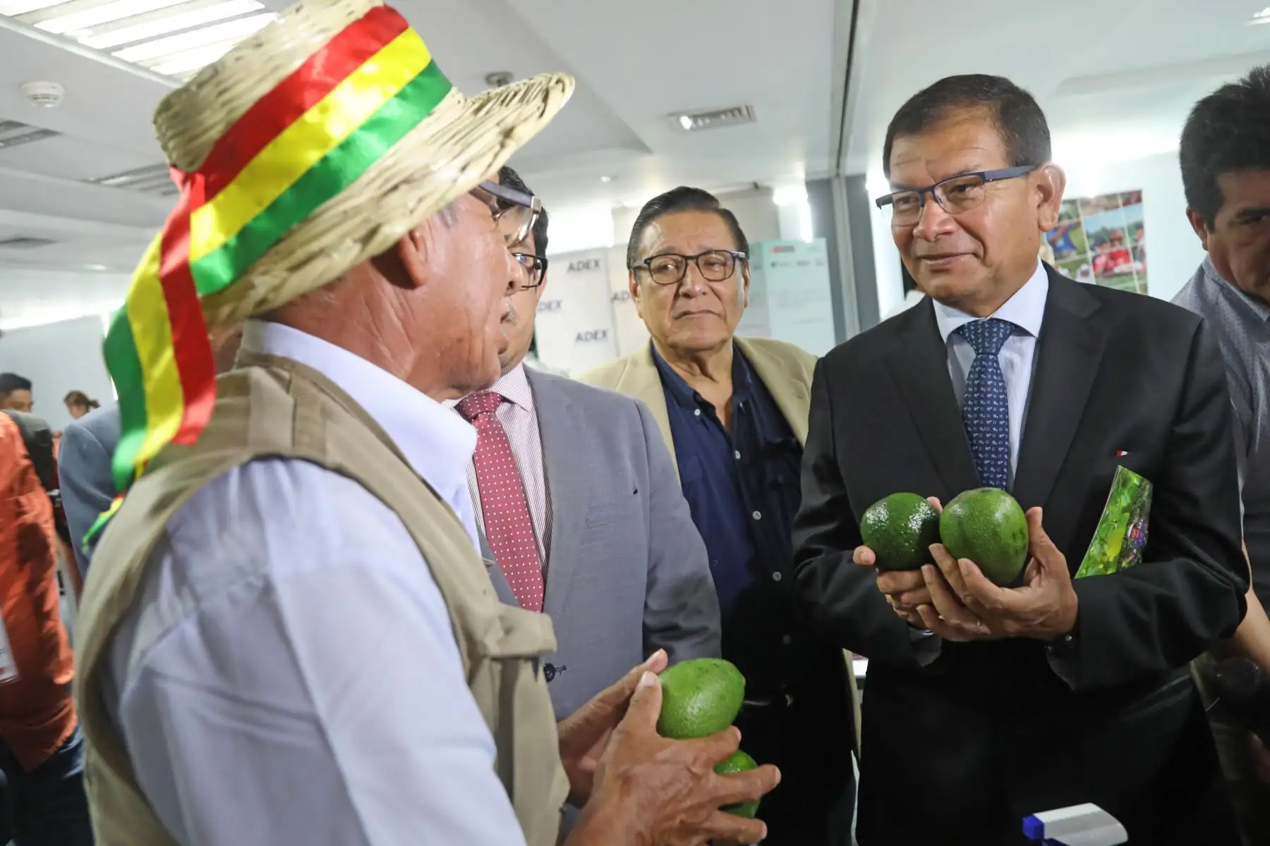 Ministro de Agricultura, Jorge Montenegro participa en rueda de negocios “ Exporta Palta 2020 ”.
Foto: Minagri