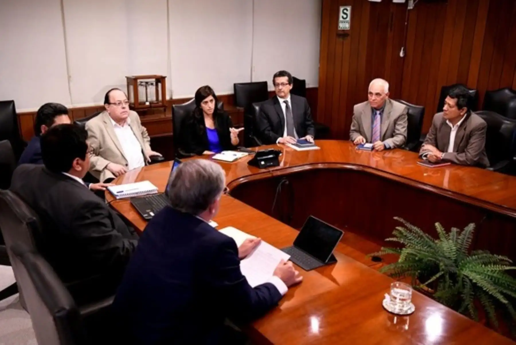 Reunión de coordinación de titulares del MEF, BCR y SBS para enfrentar el coronavirus.Foto: Cortesía.