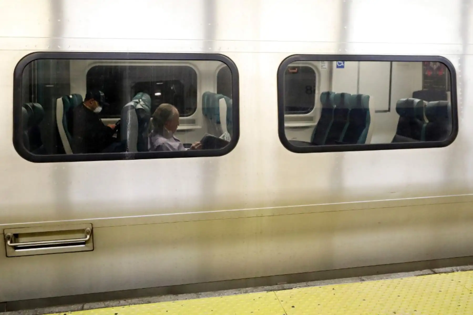 Metro de la ciudad de Nueva York. A medida que el coronavirus (COVID-19) continúa propagándose en los Estados Unidos, muchos eventos profesionales se han cancelado. Foto: AFP