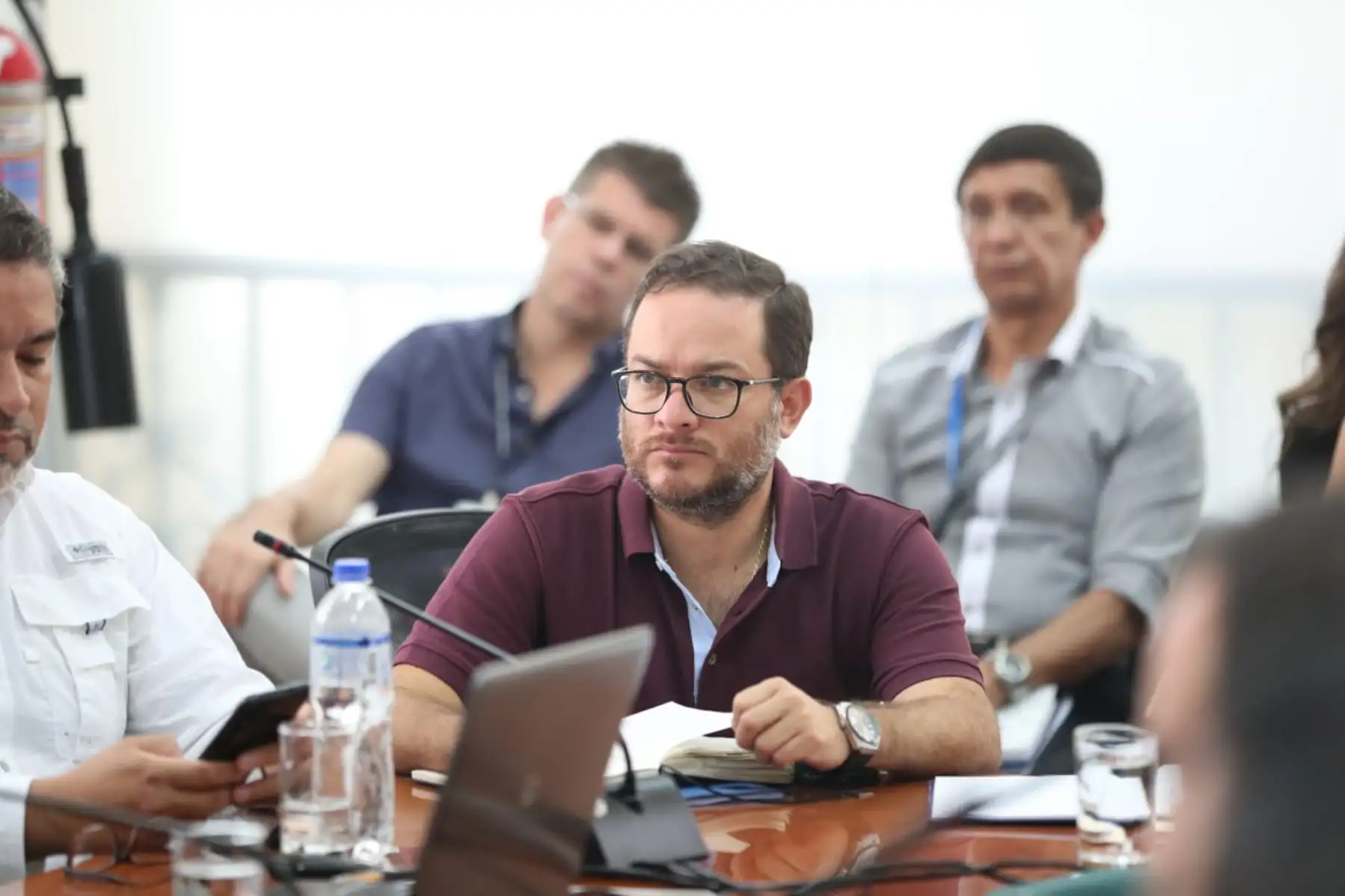 La Comisión Multisectorial de Alto Nivel contra el Coronavirus sostuvo una mesa técnica con los representantes de las aerolíneas que operan en el país, para evaluar facilidades a la ciudadanía ante la suspensión de vuelos a Europa y Asia.
Foto: PCM