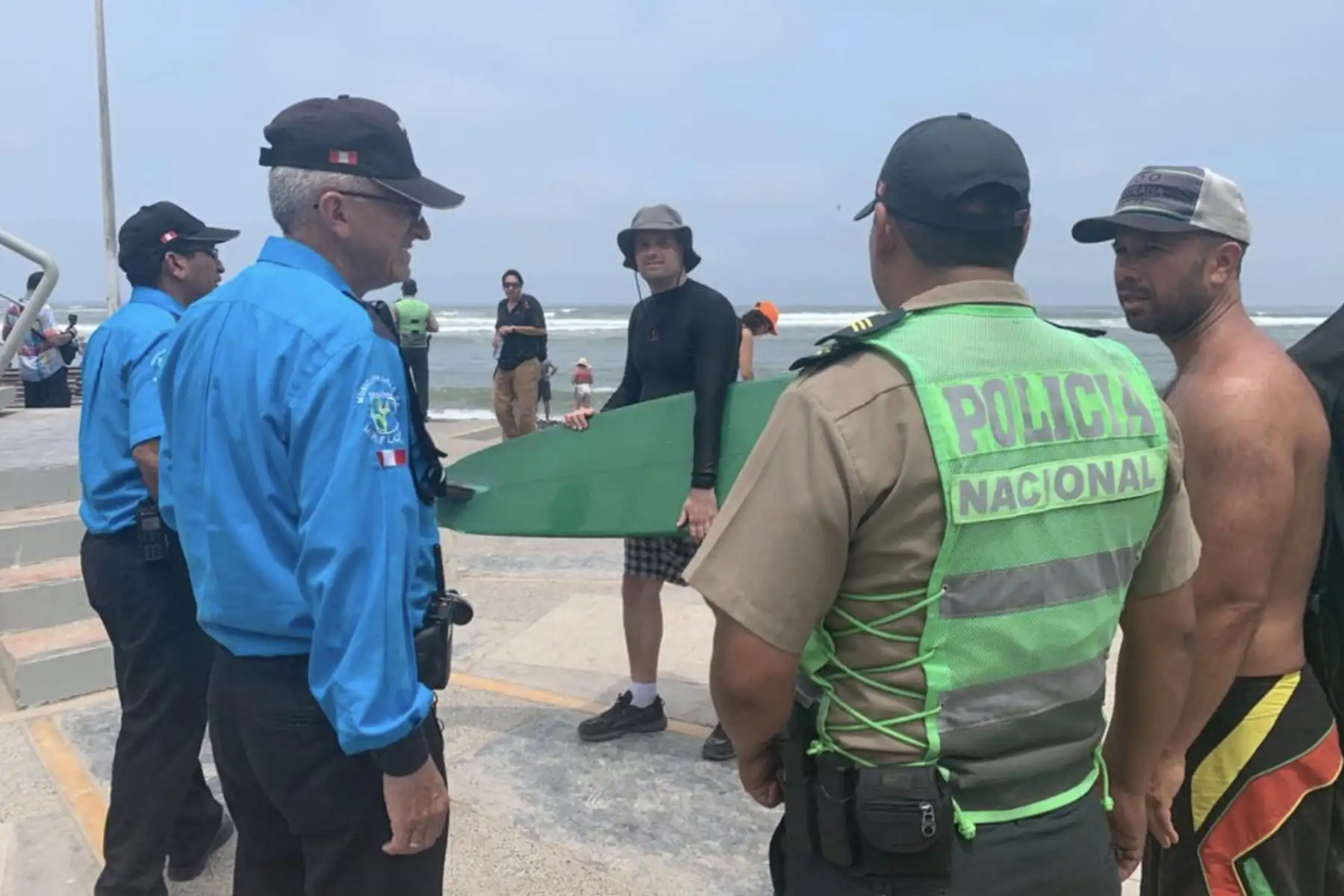 Playas de Miraflores lucen vacías, supervisadas por  Municipalidad de Miraflores.
Foto: Municipalidad de Miraflores