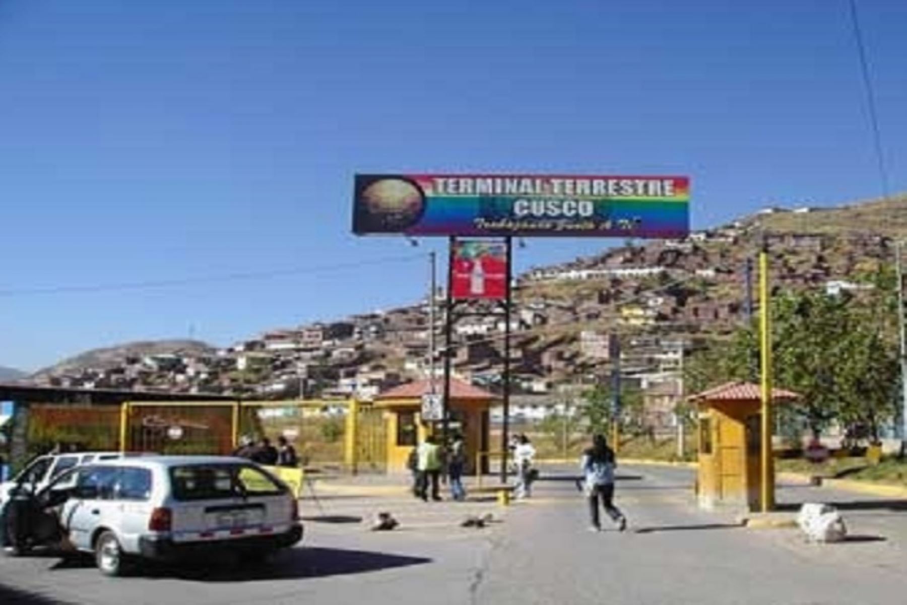 La Dirección Regional de Transportes y Comunicaciones del Cusco, en coordinación con la Policía Nacional del Perú, la Fiscalía y demás organismos competentes, procederá a clausurar, prohibir o suspender los terminales de transportes interprovinciales que se consideren informales