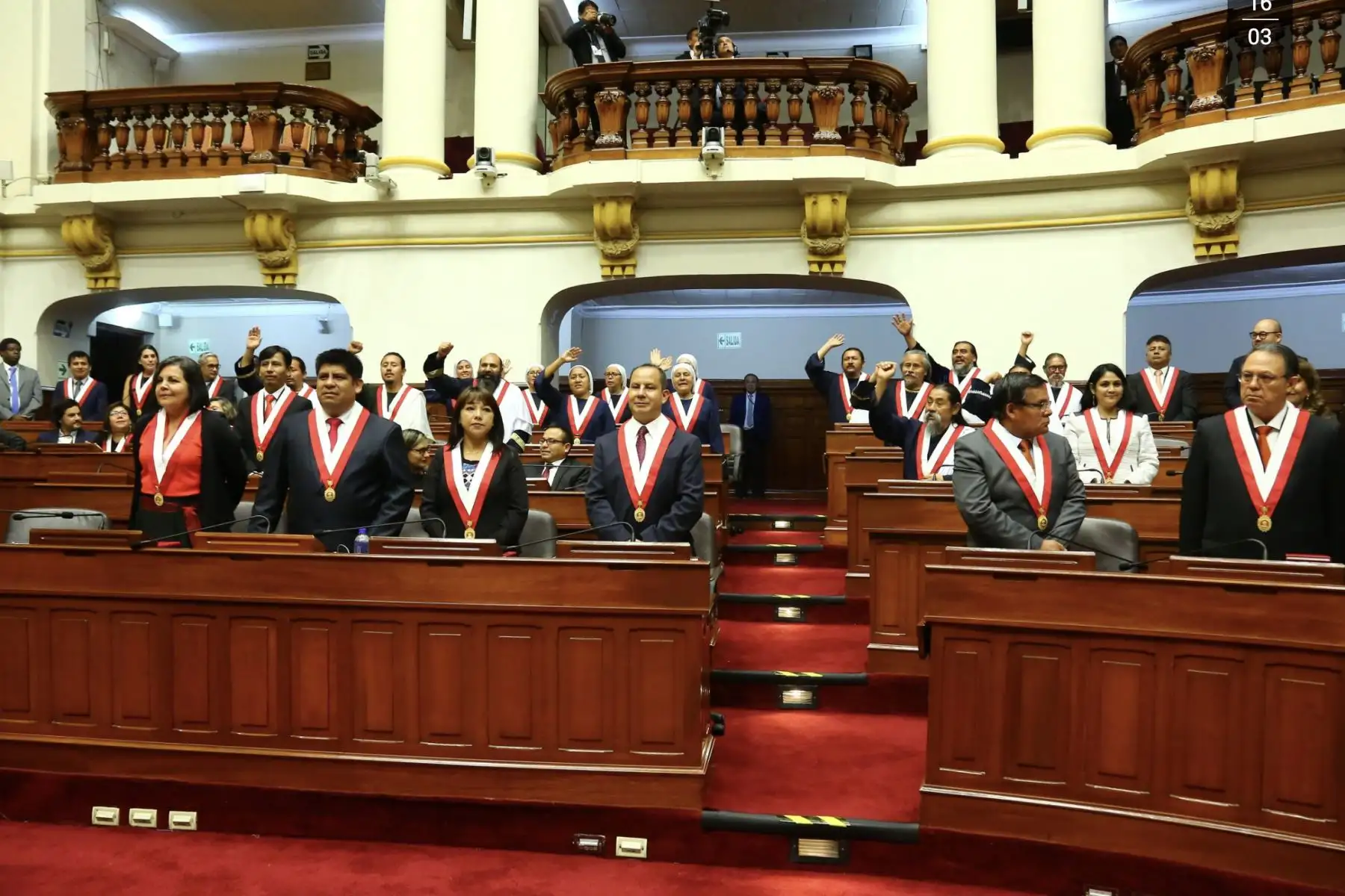Juramentan los congresistas electos en tres bloques, según la fórmula de juramentación declarada. Foto: ANDINA/Difusión