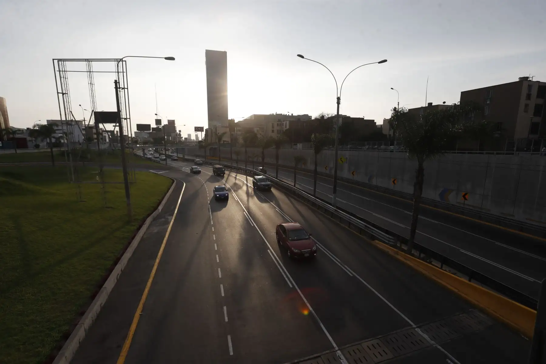 Panorama en Javier Prado a la altura de Av. San Luis. Foto: ANDINA/Renato Pajuelo