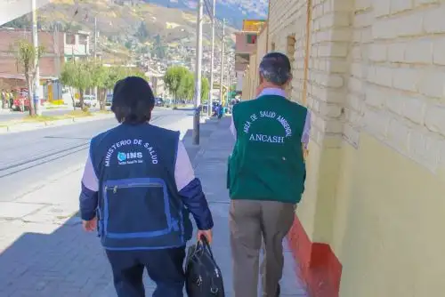 Los ancashinos que consideren puedan haberse contagiado con el coronavirus pueden llamar a los números 043-777119 y 043-319397 para solicitar la toma de prueba domiciliaria.