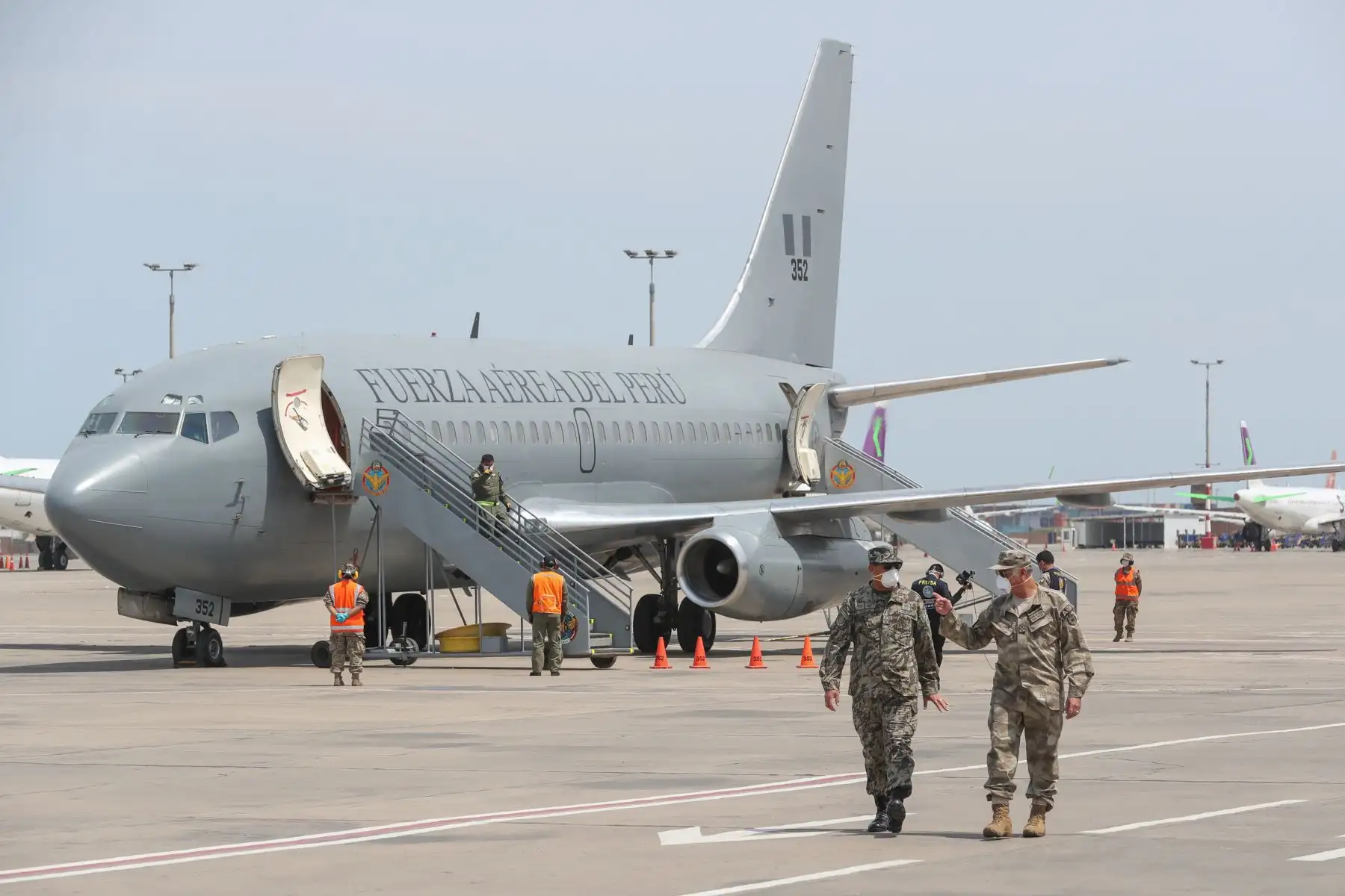 Fuerza aérea coordina vuelos de apoyo para pasajeros peruanos que quedaron varados en el Aeropuerto Jorge Chávez por mal tiempo. Foto: ANDINA/MINDEF