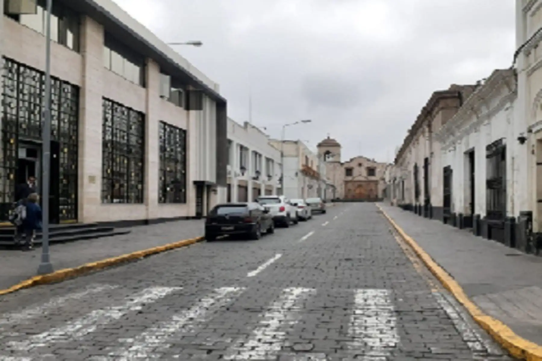 Exhortan a los arequipeños a retornar a sus viviendas para cumplir aislamiento social por coronavirus.