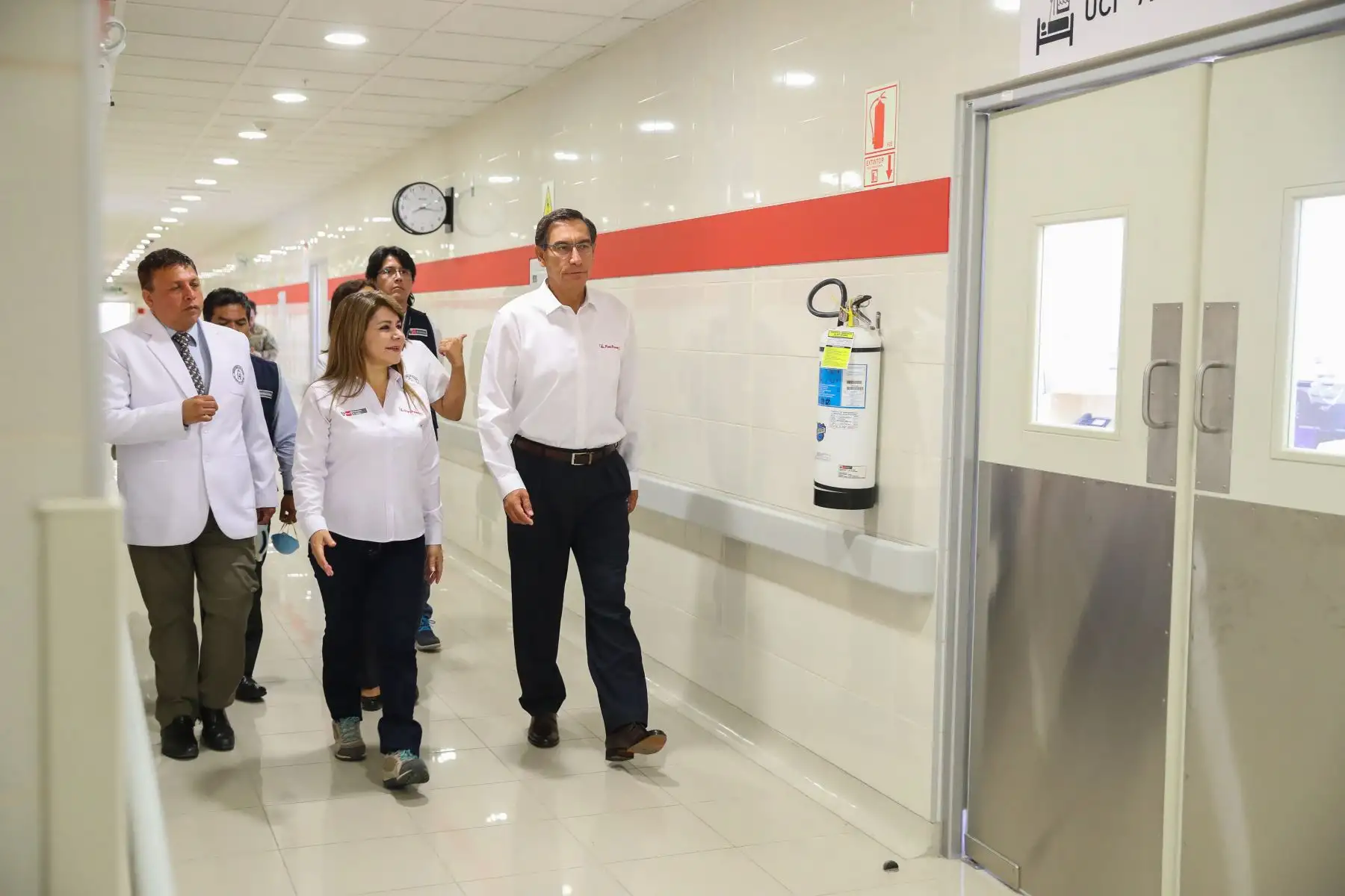 El presidente Martín Vizcarra, realiza una visita inopinada al Centro de contención hospitalaria para Coronavirus de Lima  Metropolitana.
Foto: ANDINA/Prensa Presidencia