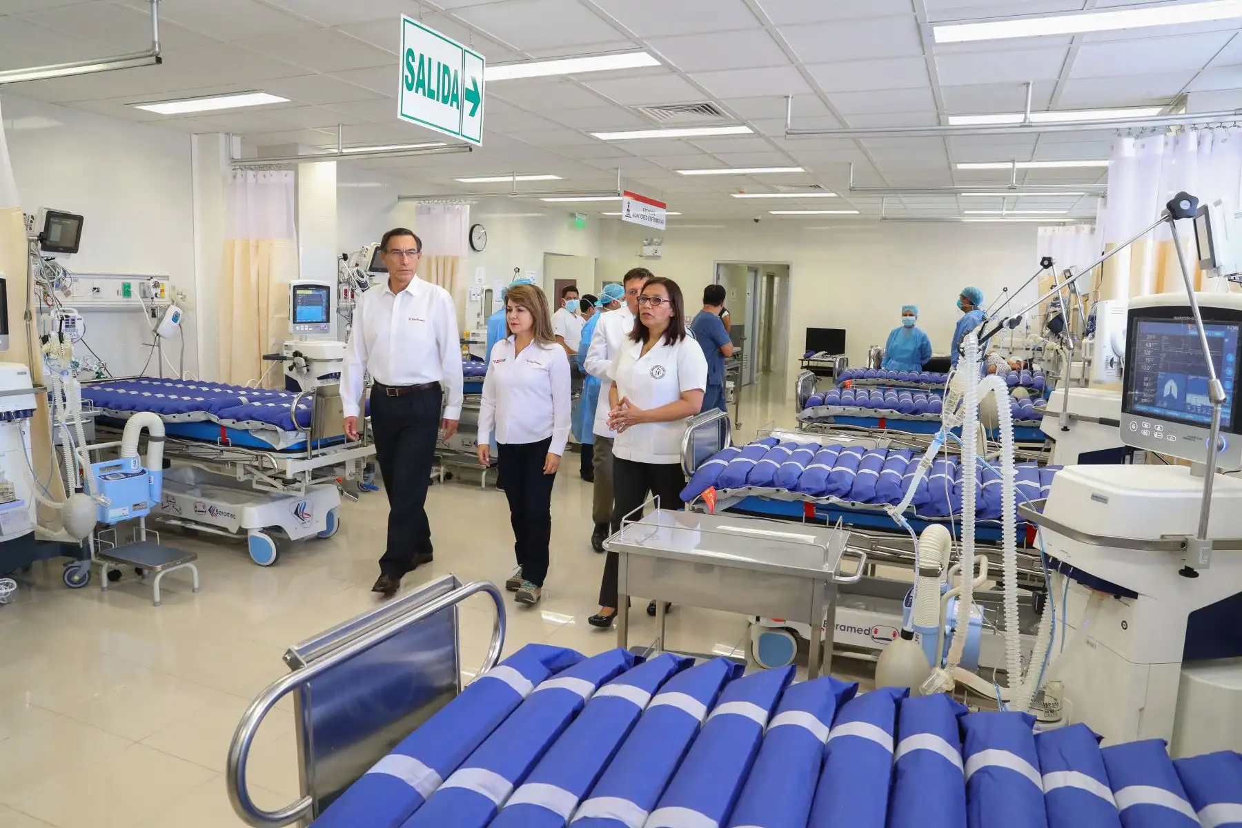 El presidente Martín Vizcarra, realiza una visita inopinada al Centro de contención hospitalaria para Coronavirus de Lima  Metropolitana.
Foto: ANDINA/Prensa Presidencia
