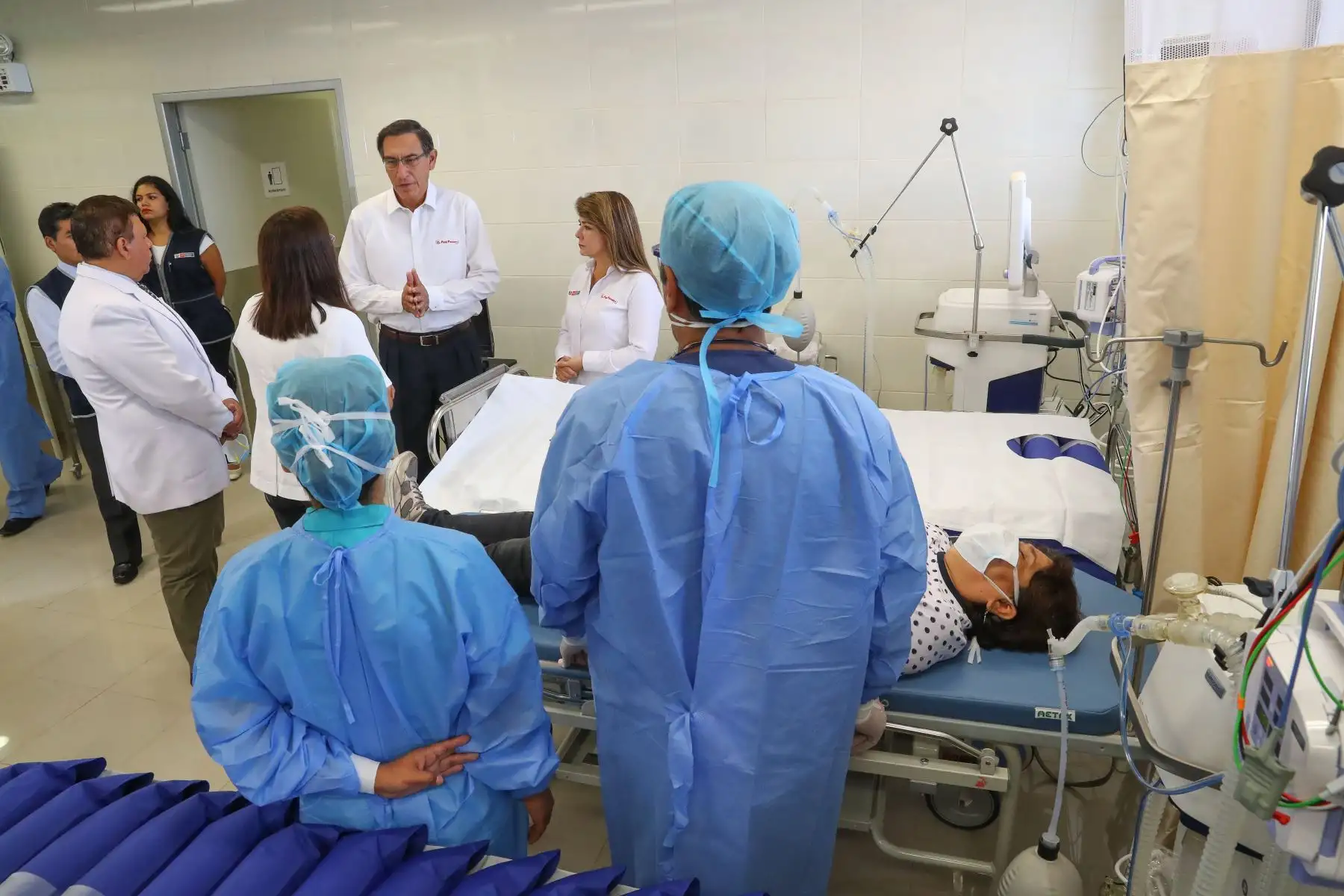 El presidente Martín Vizcarra, realiza una visita inopinada al Centro de contención hospitalaria para Coronavirus de Lima  Metropolitana.
Foto: ANDINA/Prensa Presidencia