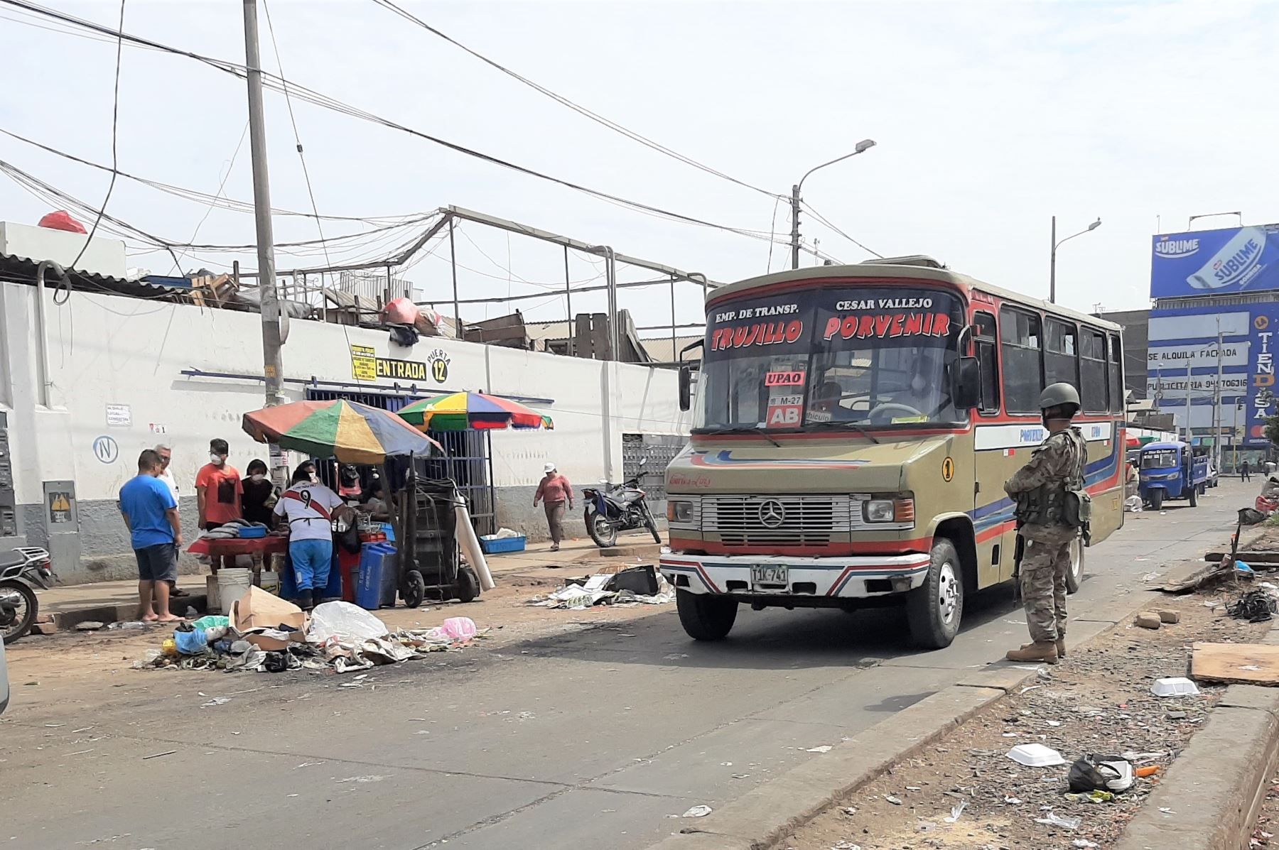 Autoridades de Trujillo reducirá el número de unidades que realizan transporte público de pasajeros durante el estado de emergencia decretado para evitar la propagación del coronavirus. Foto: Luis Puell