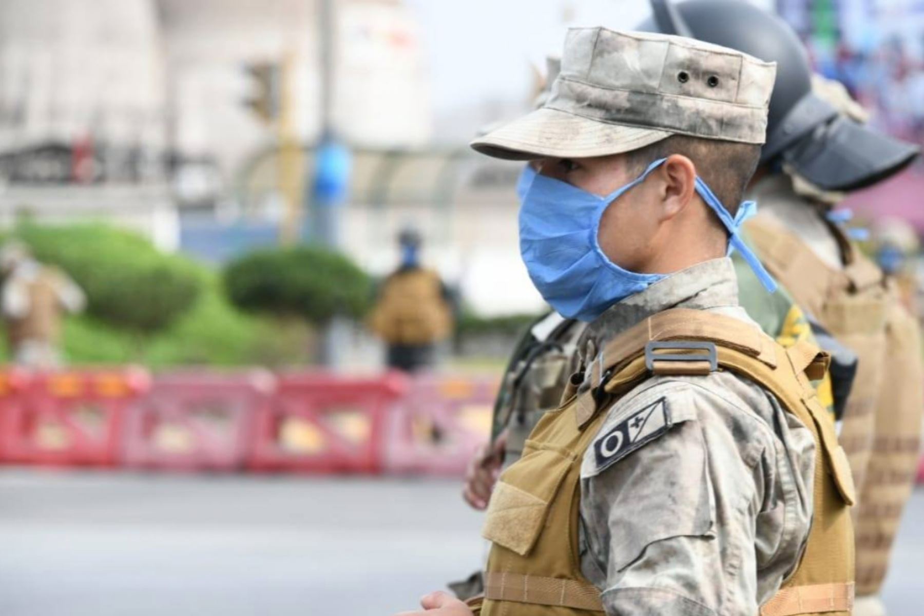 Personal de la Marina de Guerra del Perú confecciona sus propias mascarillas para supervisar| las calles de Lima y Callao protegidos del contagio del Covid 2019.Difusión