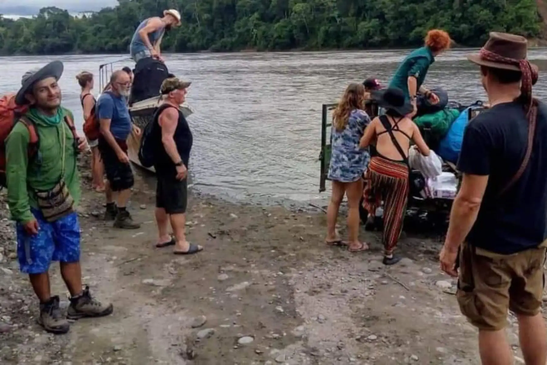 Nueve turistas polacos deberán cumplir aislamiento social obligatorio en cuartel del Ejército del Perú en La Convención (Cusco)
