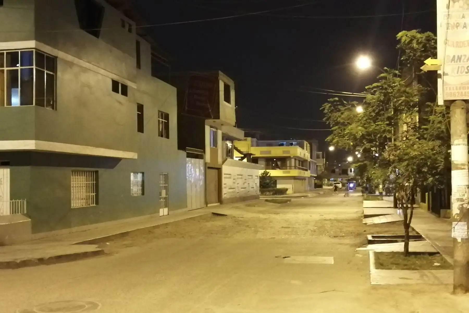 Pobladores de Comas acatan la Inmovilización social obligatoria desde las 20:00 hasta las 05:00 horas. 
Foto: ANDINA/Jhony Laurente