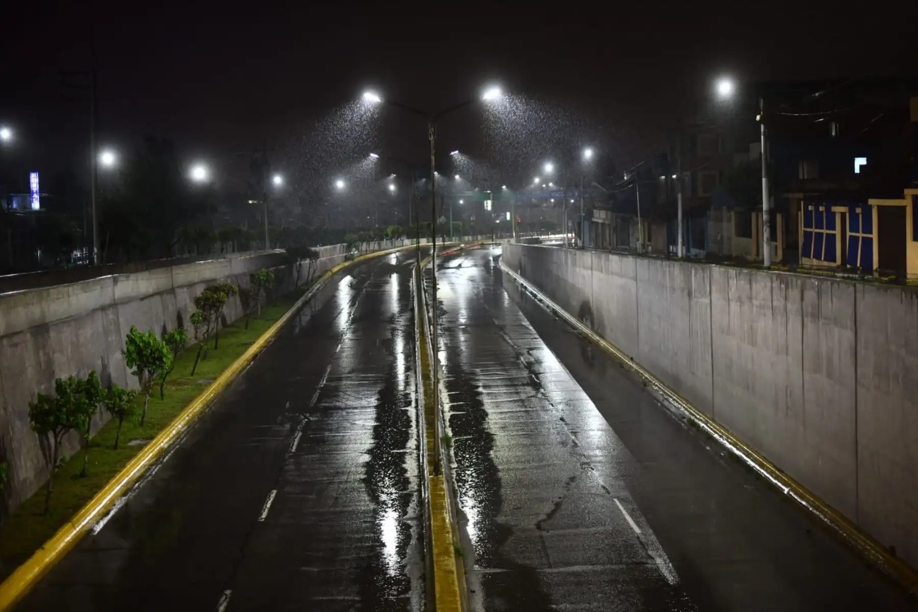 Pobladores de Arequipa acatan la Inmovilización social obligatoria desde las 20:00 hasta las 05:00 horas. 
Foto: Cortesía Frase corta