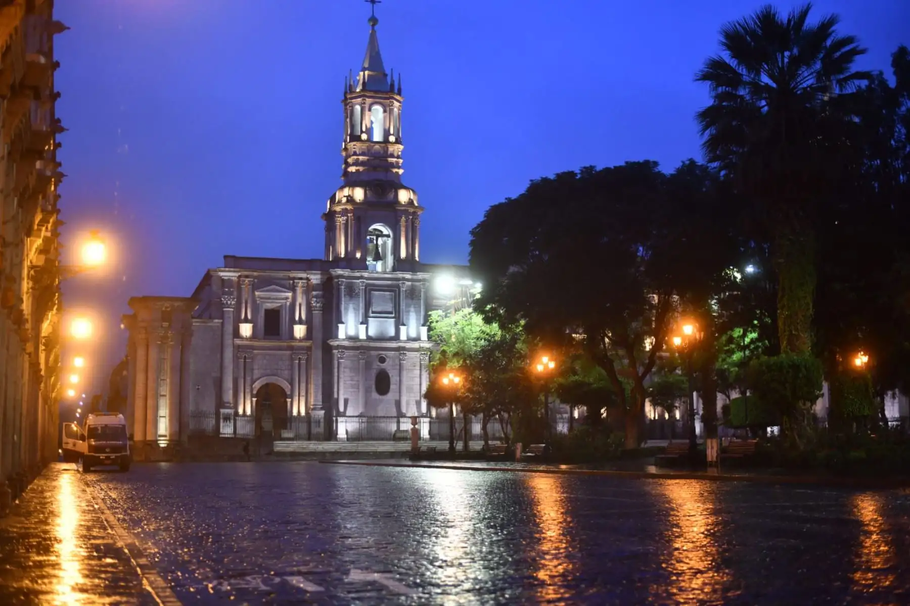 Pobladores de Arequipa acatan la Inmovilización social obligatoria desde las 20:00 hasta las 05:00 horas. 
Foto: Cortesía Frase corta