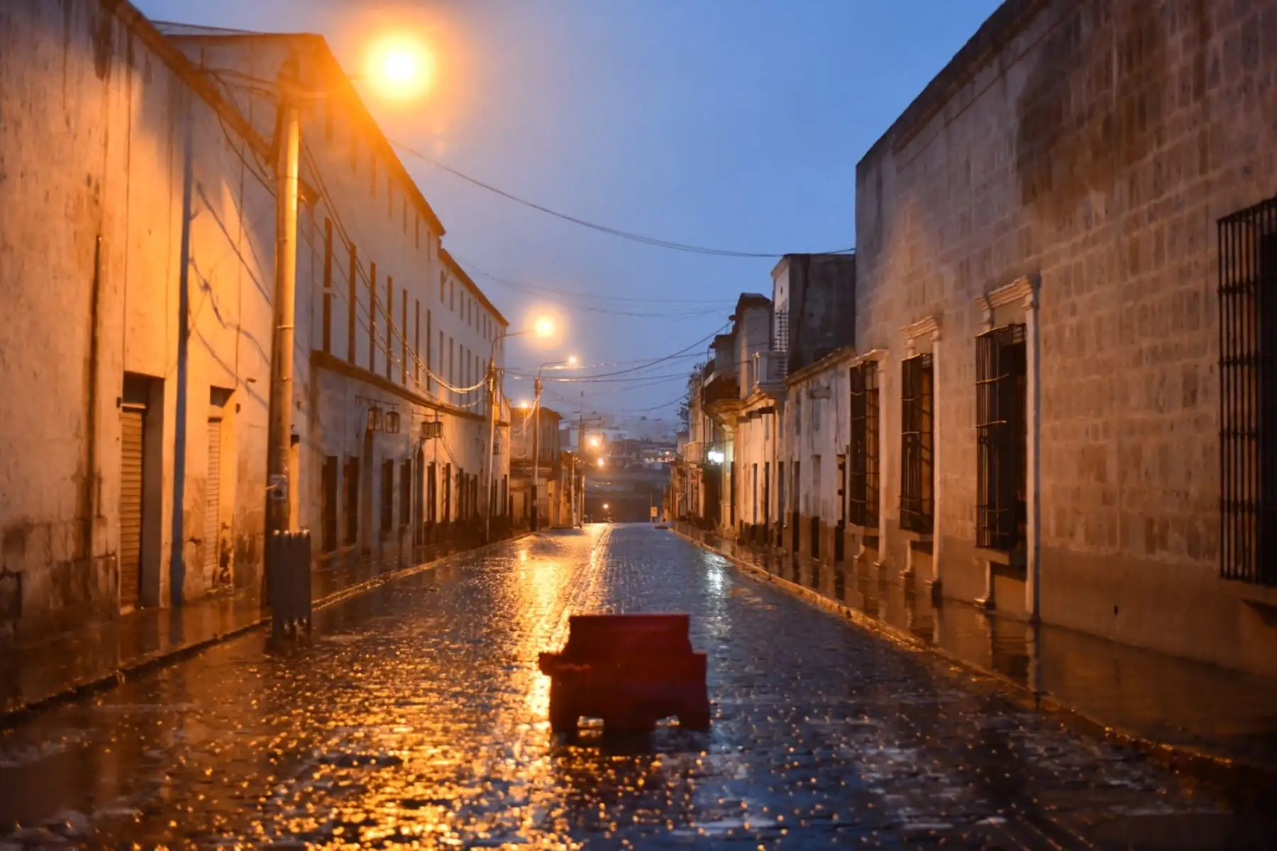 Pobladores de Arequipa acatan la Inmovilización social obligatoria desde las 20:00 hasta las 05:00 horas. 
Foto: Cortesía Frase corta