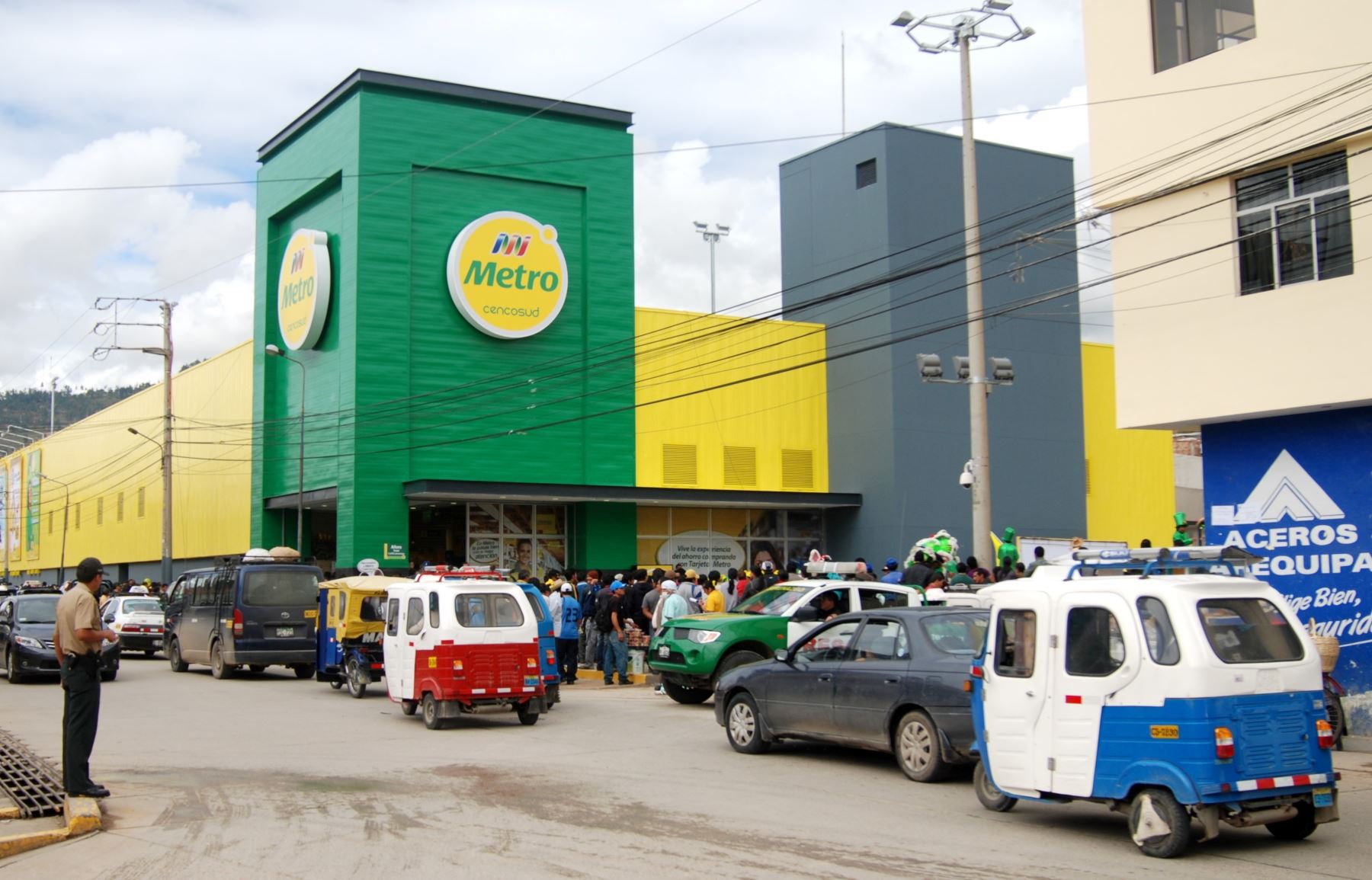 La Municipalidad de Cajamarca suspendió el servicio de taxi y mototaxi en la ciudad, en el marco de las medidas dispuestas por el Gobierno para evitar la propagación del coronavirus.