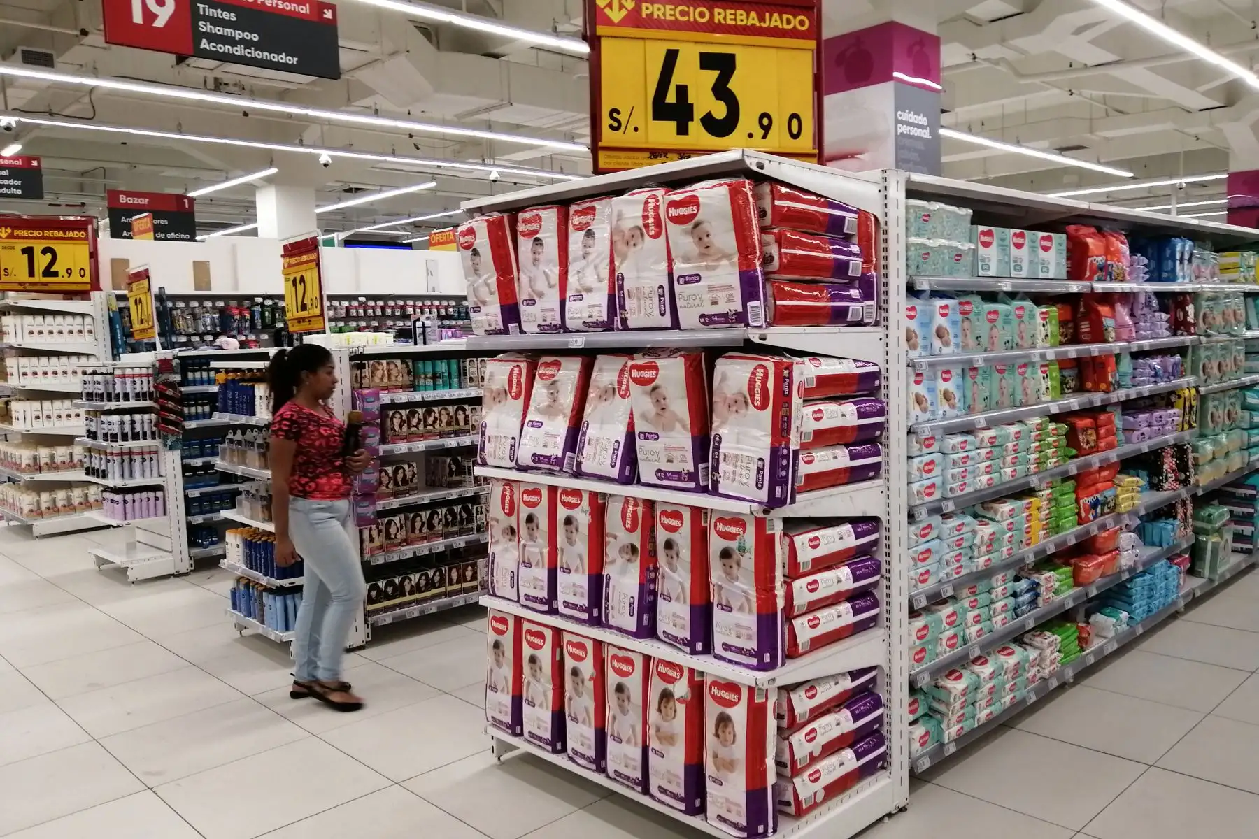 Ni supermercados ni mercados ni farmacias abrirán los domingos. Foto: ANDINA/Jhonel Rodríguez Robles.