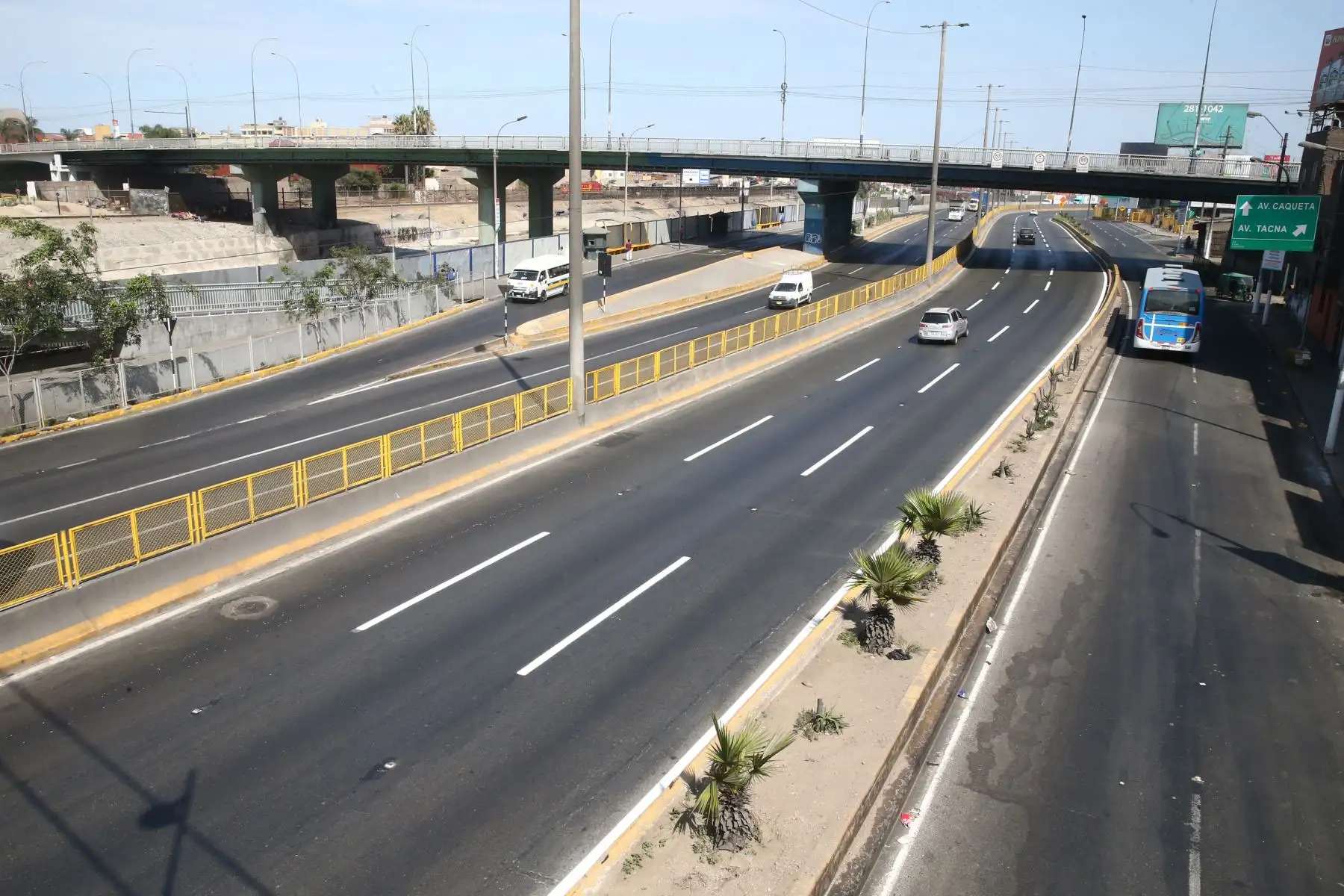 Puente Trujillo también luce vacío en el cuarto día del Estado de Emergencia. Foto: ANDINA/Vidal Tarqui
