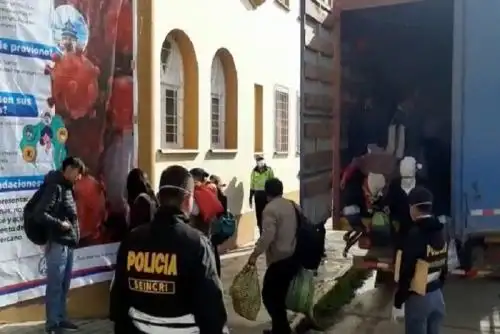 El conductor del vehículo marca Hino de placa AFD-842, quien fue identificado como Orlando Javier Lapa Medina (53)