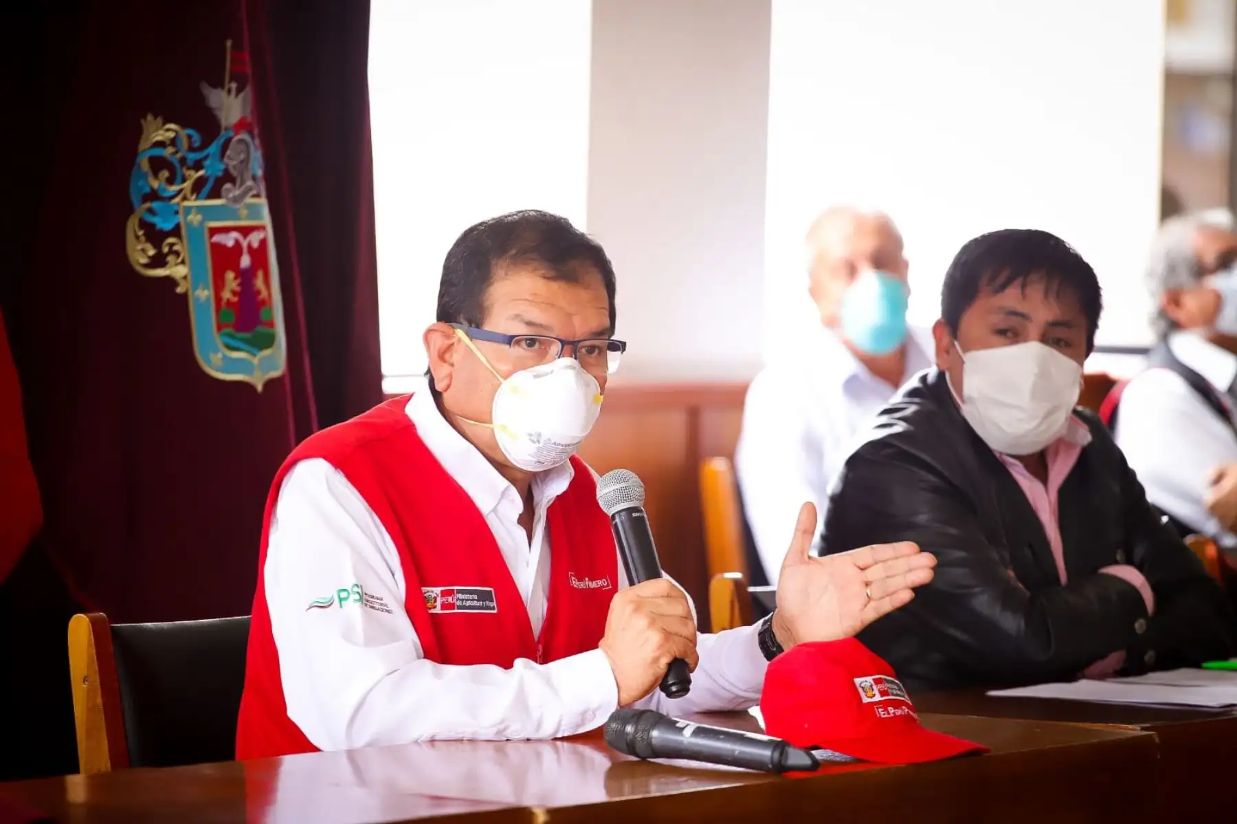 Ministro de Agricultura supervisó trabajos en el laboratorio descentralizado ubicado en Arequipa. Foto: Difusión