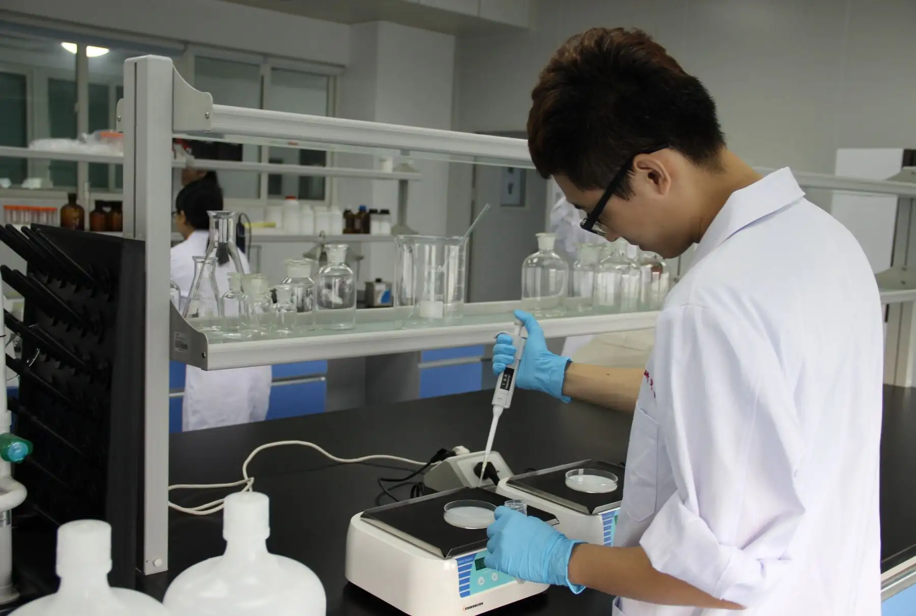 Becarios de Concytec, estudiantes de Maestría en Biología Molecular, apoyarán en el diagnóstico de coronavirus (Covid-19) en Tumbes. ANDINA/Difusión