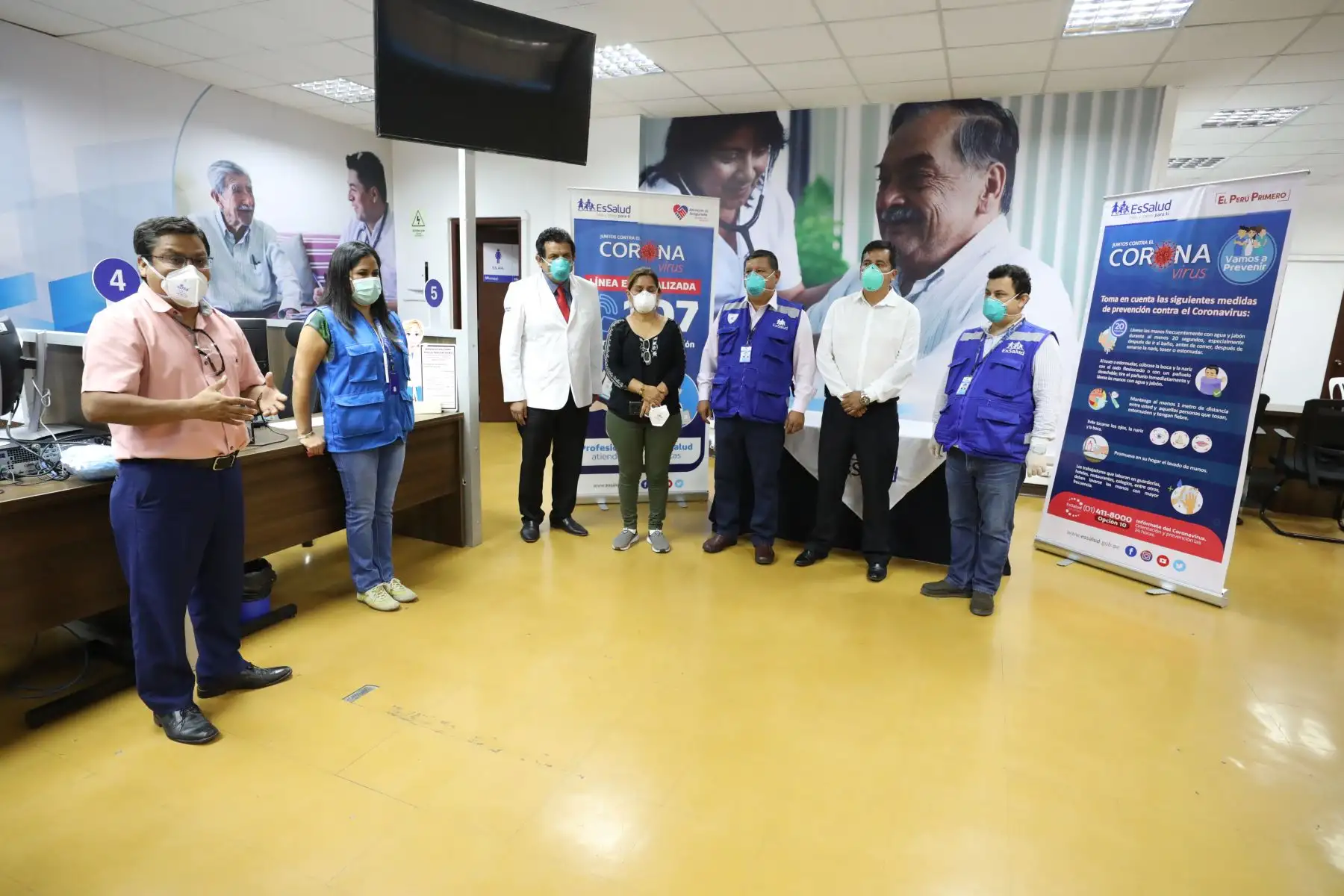 EsSalud recibe donación de materiales sanitarios por parte de la UCV.Foto:ANDINA/Essalud