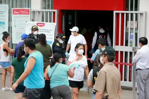 Mañana empezará el pago de bono S/ 380 en 15 regiones. Foto: ANDINA/Jhony Laurente