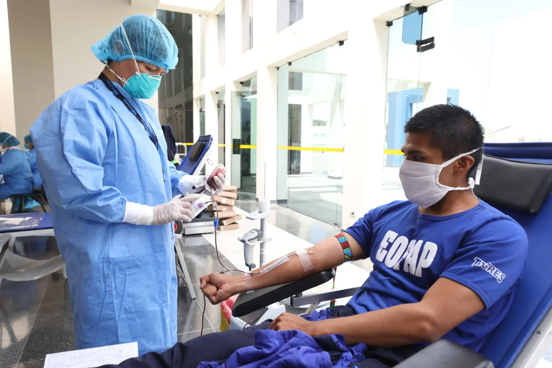 EsSalud lanza campaña de donación de sangre ante personal de la Fuerza Aerea del Perú.
Foto: EsSalud