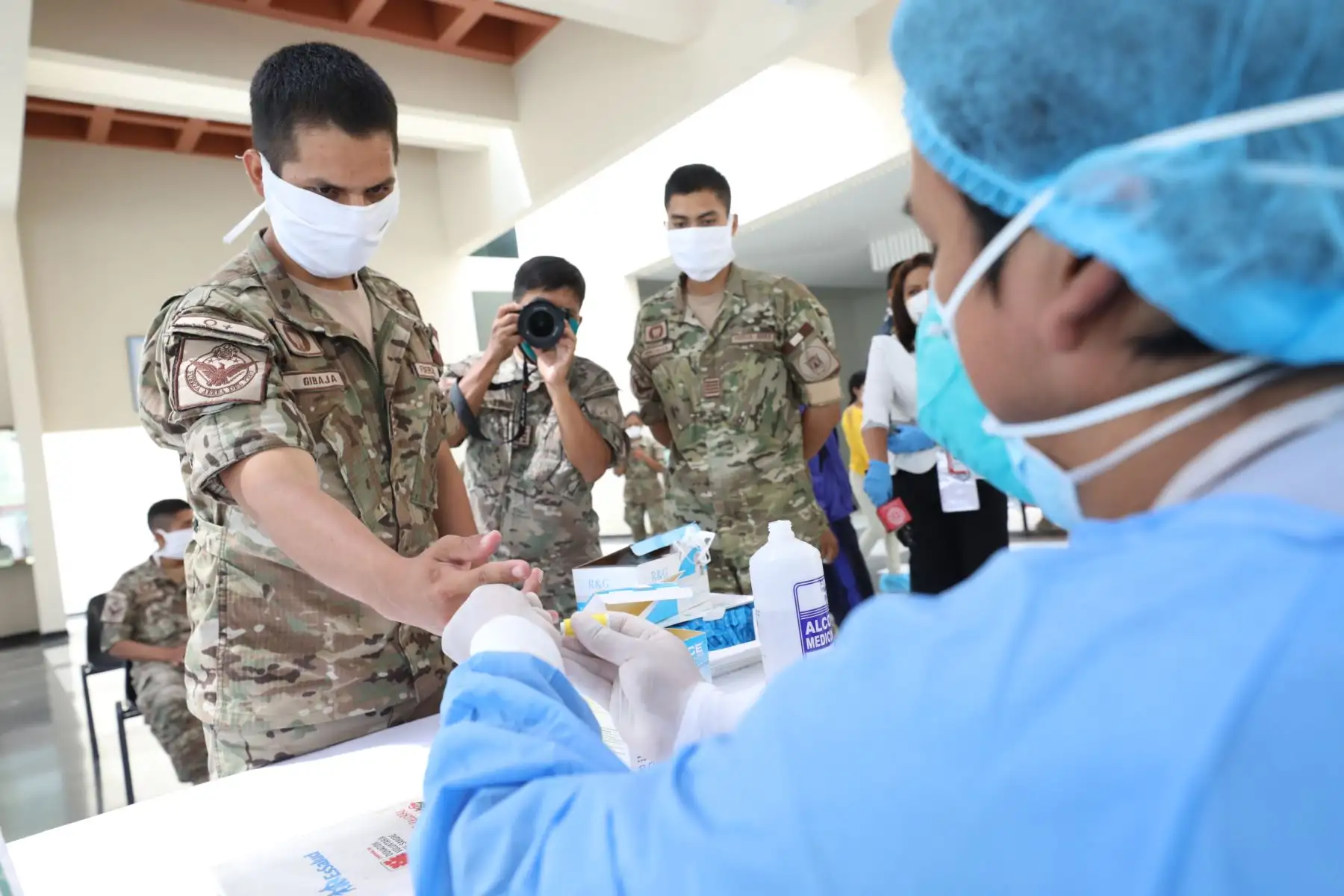 EsSalud lanza campaña de donación de sangre ante personal de la Fuerza Aerea del Perú.
Foto: EsSalud