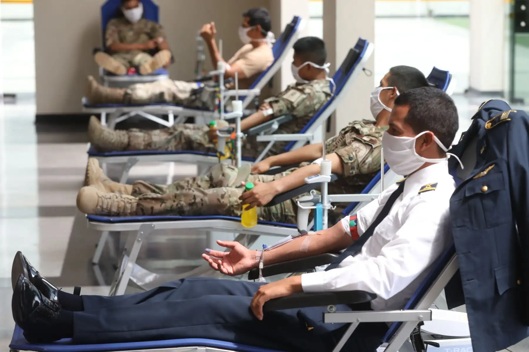 EsSalud lanza campaña de donación de sangre ante personal de la Fuerza Aerea del Perú.
Foto: EsSalud